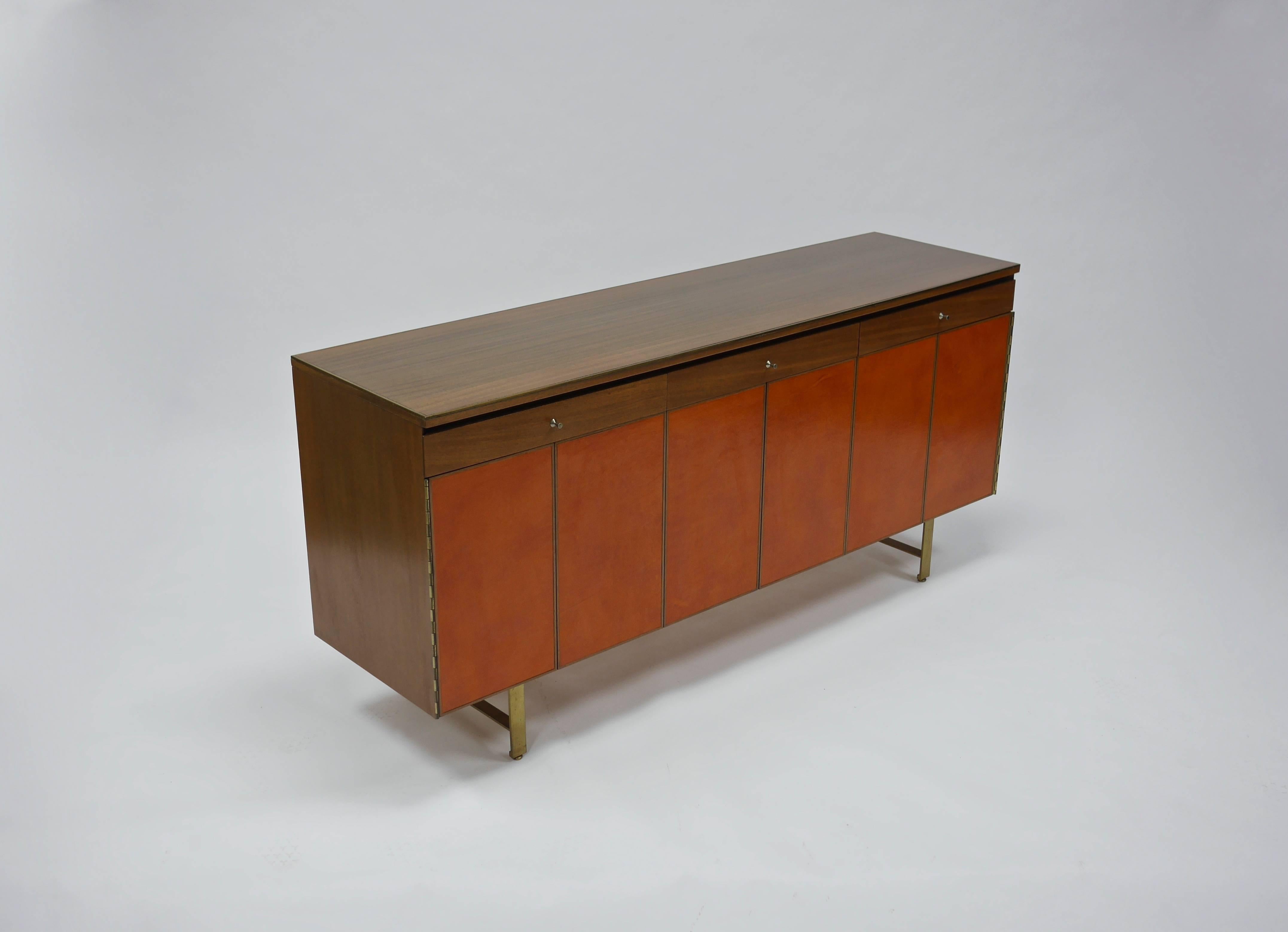 Credenza in Orange Leather and Mahogany by Paul McCobb for Calvin For Sale 3