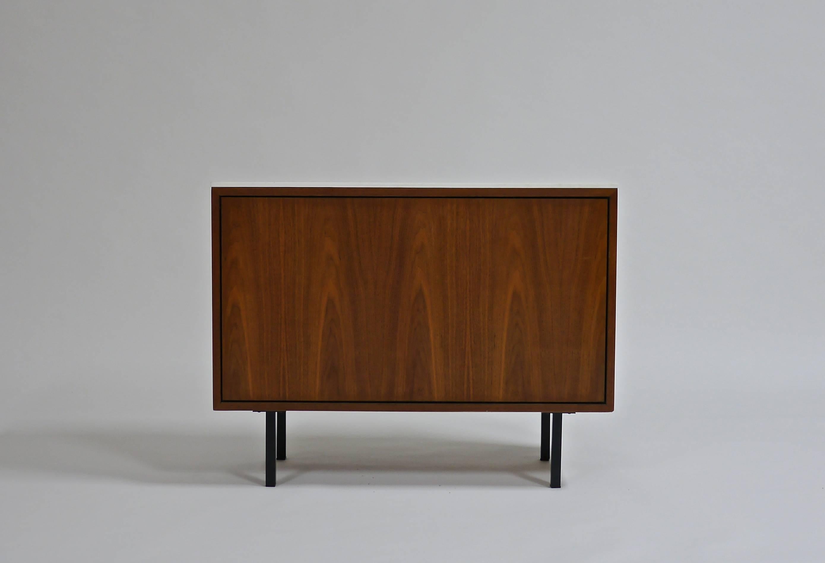 Mid-Century Modern Pair of Knoll Bar Credenzas in White Lacquer, Walnut and Vitrolite