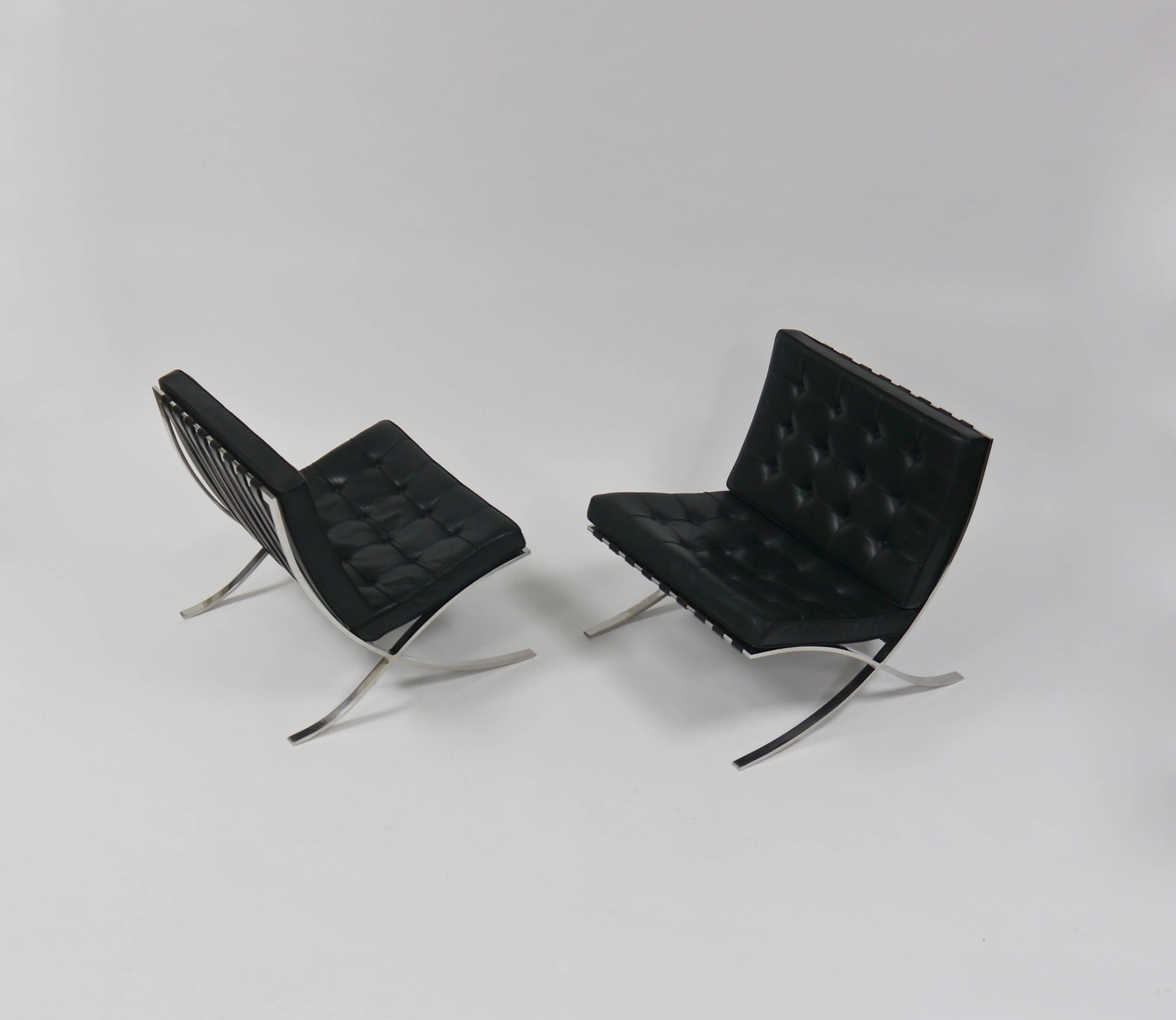 Exceptional Pair of Barcelona Chairs by Mies Van Der Rohe for Knoll For Sale 2