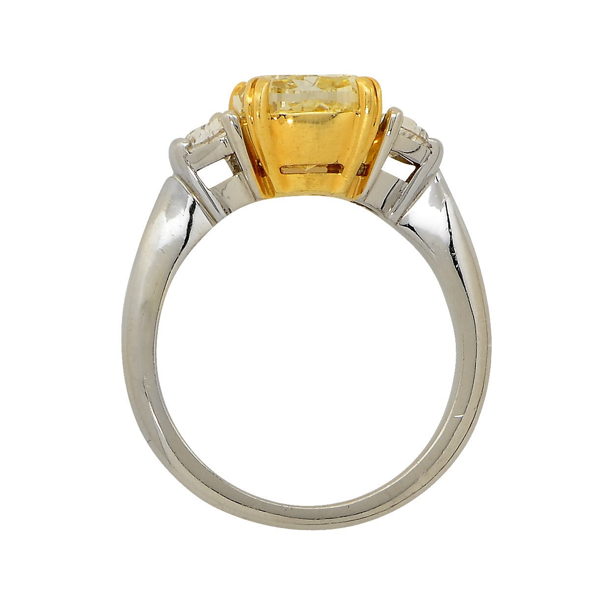 3.64 Carat GIA Fancy Yellow Diamond Ring In New Condition In Miami, FL