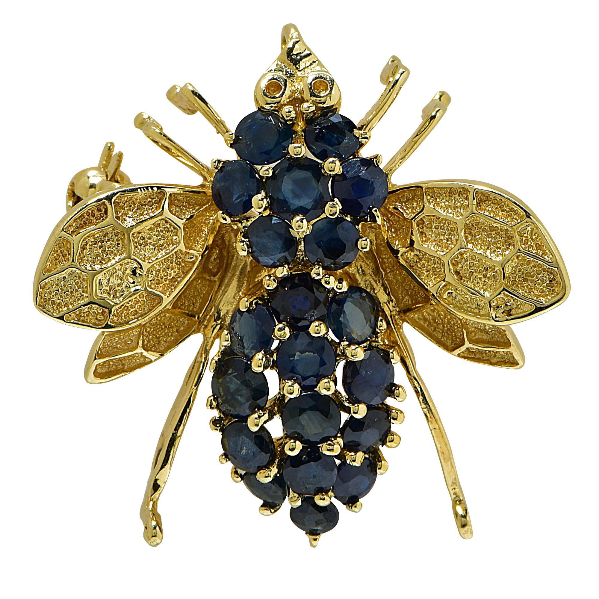 2 Carats Blue Sapphires Gold Fly Brooch