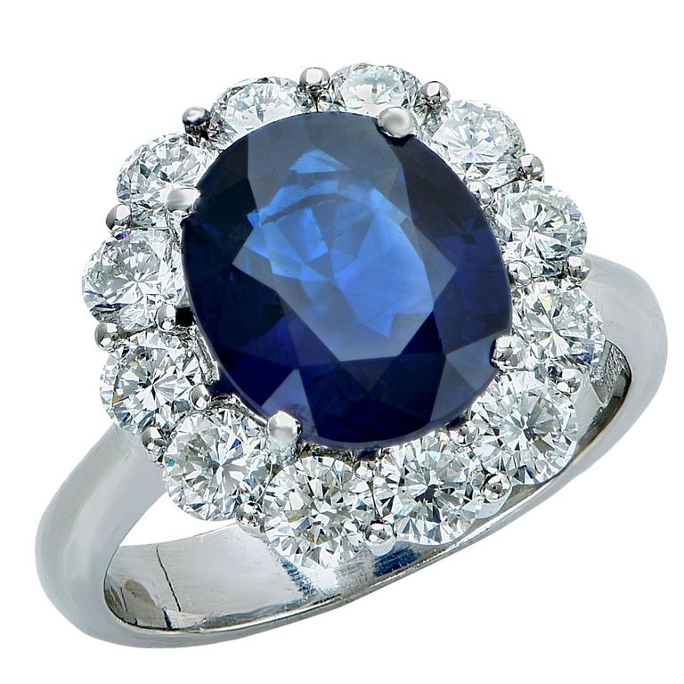 Elegant AGL Graded Sapphire and Diamond Engagement Ring For Sale at 1stdibs