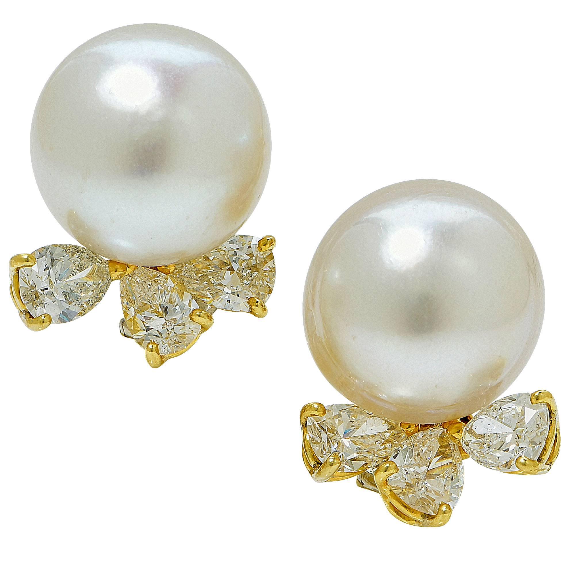 13.6 mm Pearl 3 Carats Diamonds Gold Earrings