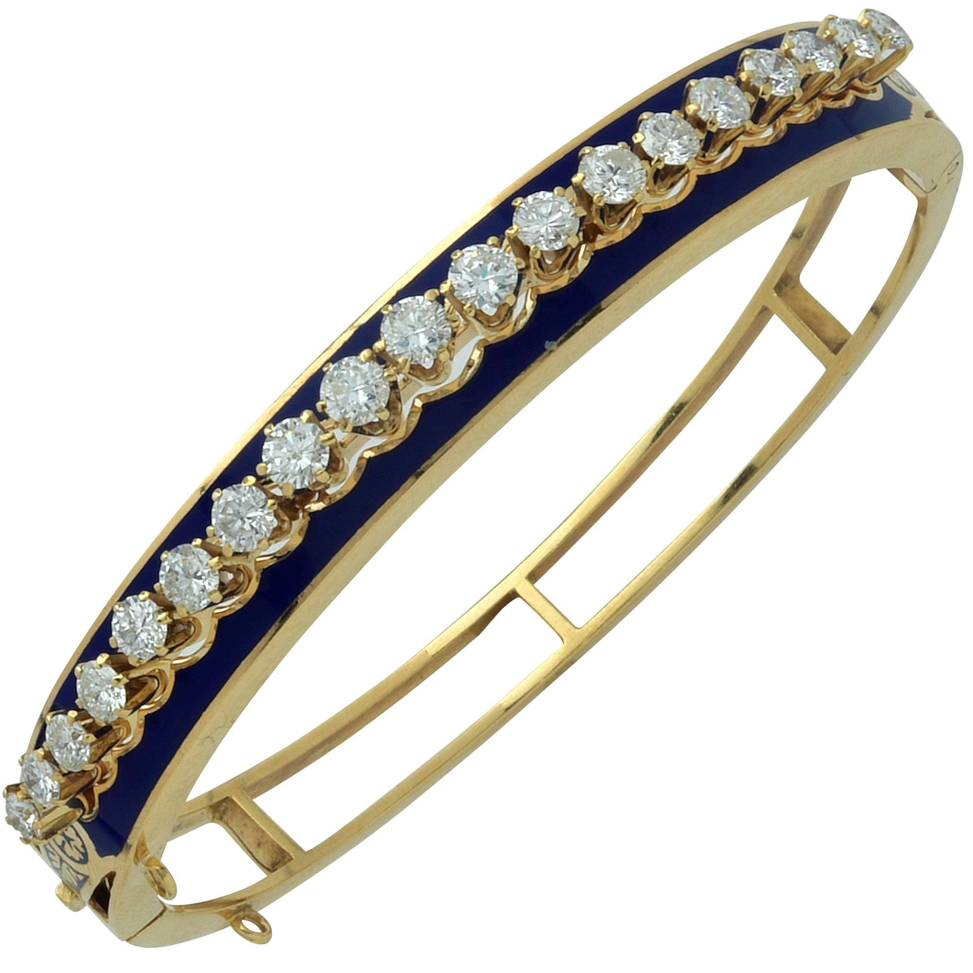 Yellow Gold 2.65 Carat Diamonds Bangle Bracelet
