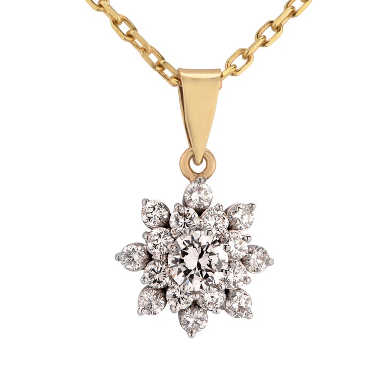 1 Carat Diamond Snow Flake Necklace For Sale at 1stdibs