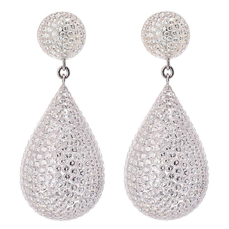21 Carat Diamond Dangle Earrings For Sale at 1stdibs