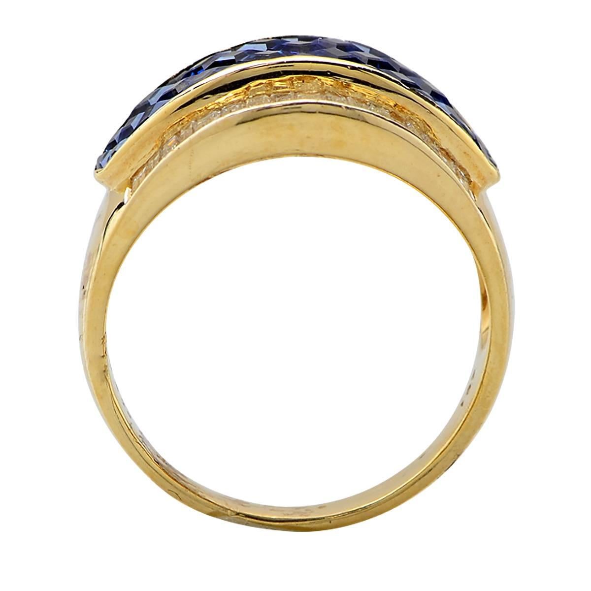Sapphire And  Diamond Yellow Gold Band  In Excellent Condition In Miami, FL