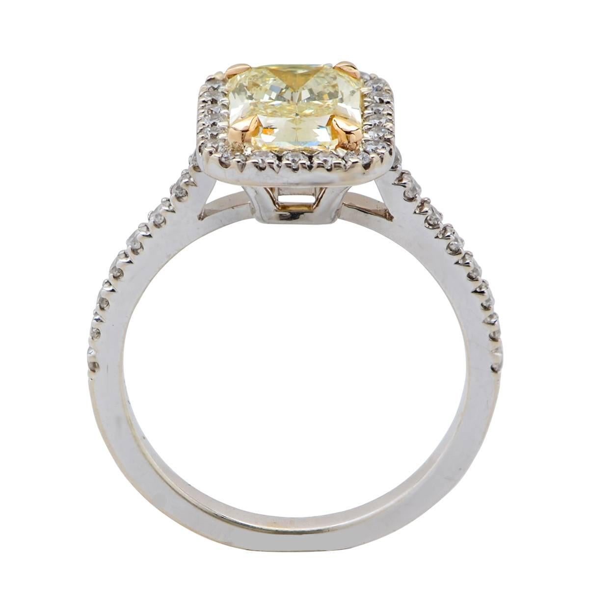 1.71 Carat GIA Diamond Ring In New Condition In Miami, FL