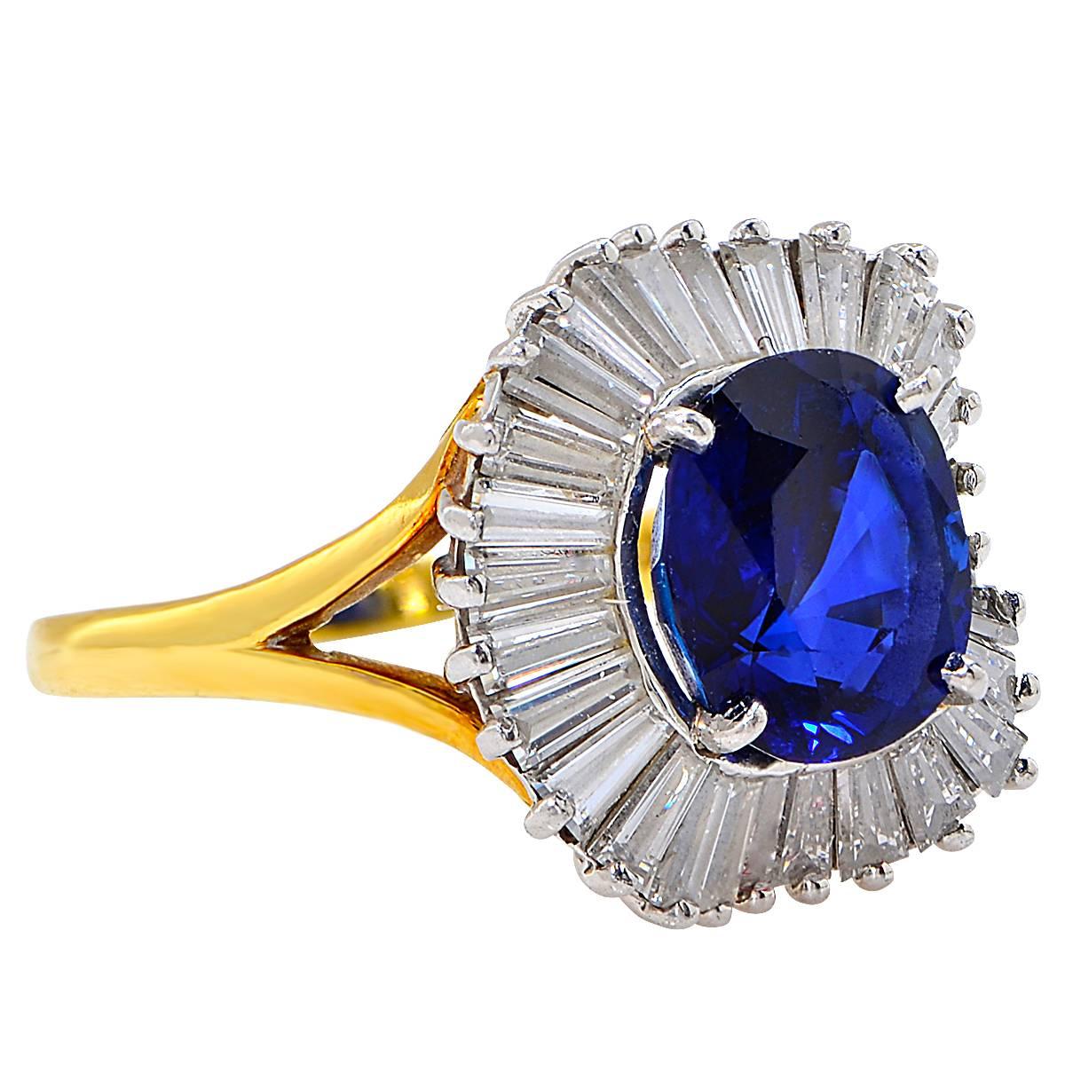 Cushion Cut Gorgeous 3.43 Carat Sapphire Diamond gold Ring