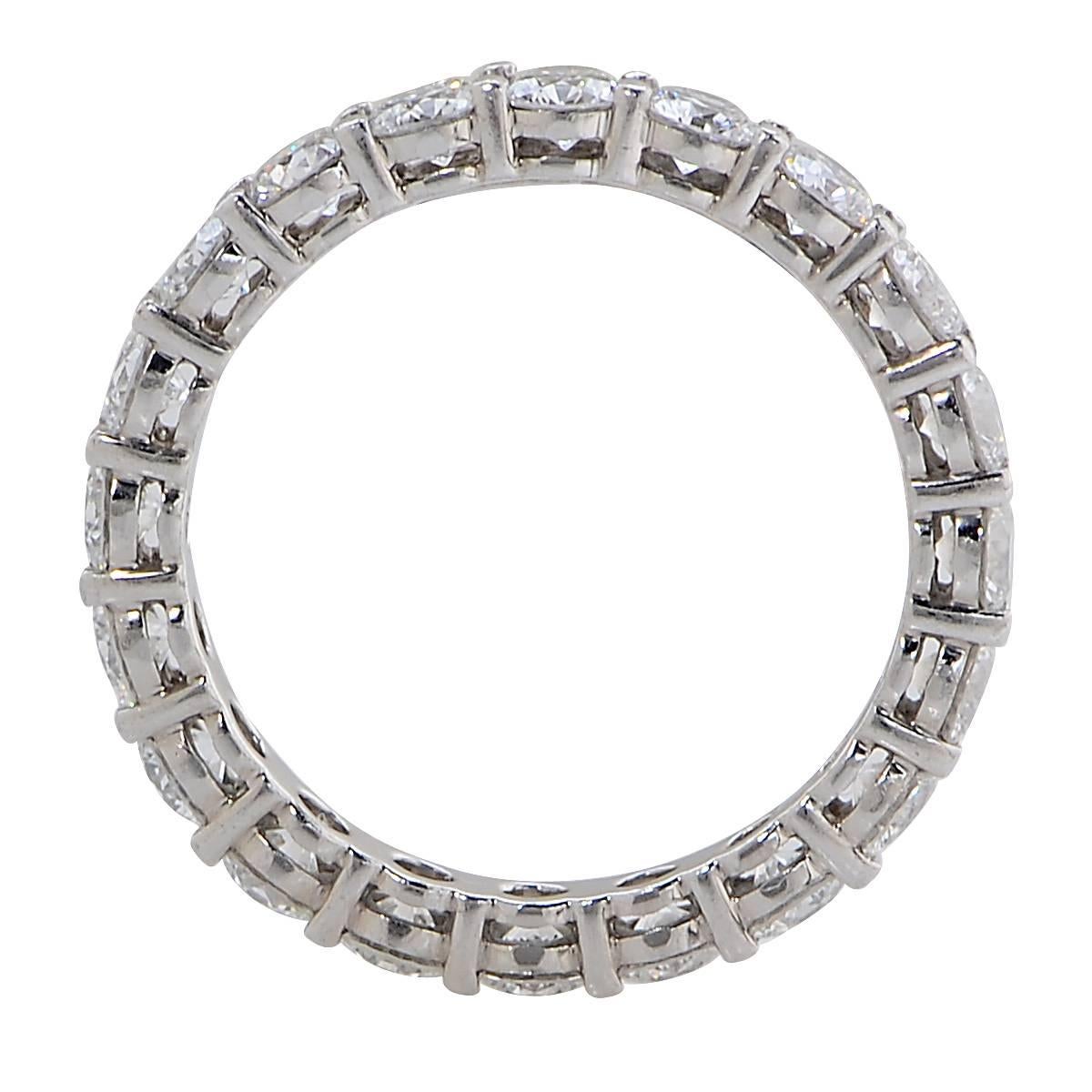 Platinum Tiffany & Co Shared Prong Eternity Band Containing 20 Round Brilliant Cut Diamonds Weighing Approximately 1.75cts, F Color, VS Clarity. The Band is 2.86mm in Width.

Ring Size:4.75
Weight: 4.35 grams

This Tiffany & Co. Diamond Band is