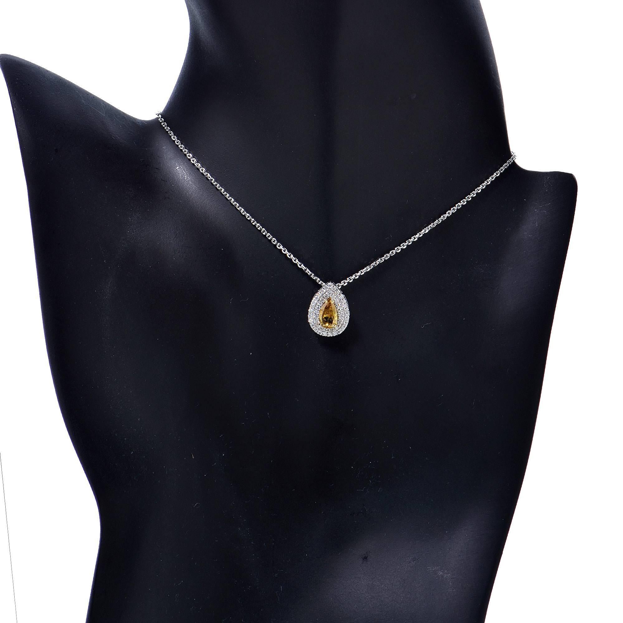 1.02 Carat GIA Fancy Color Diamond Gold Necklace In New Condition In Miami, FL