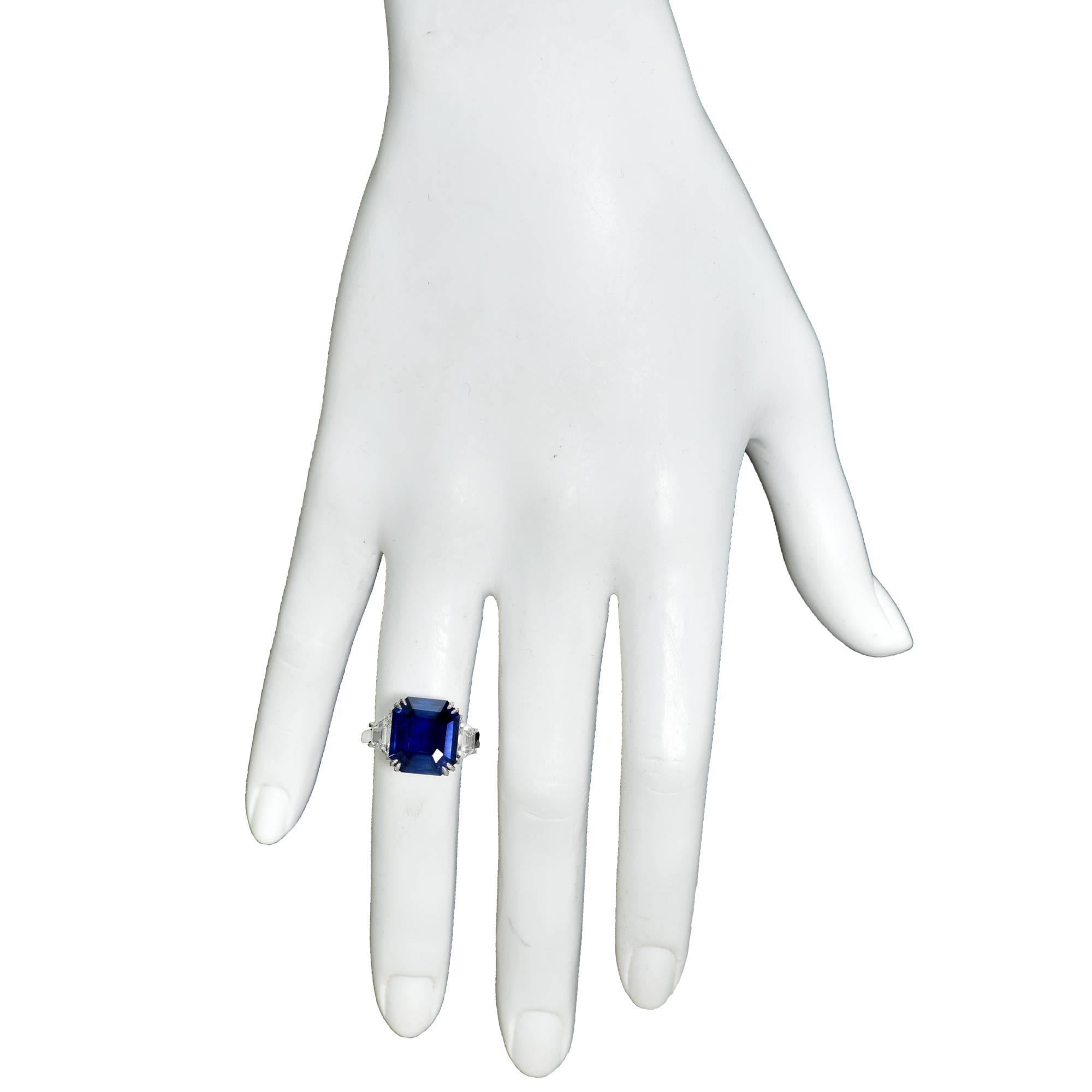 8.24 Karat Natürlicher Tiefblauer Stufenschliff Saphir Diamant Platin Ring 1