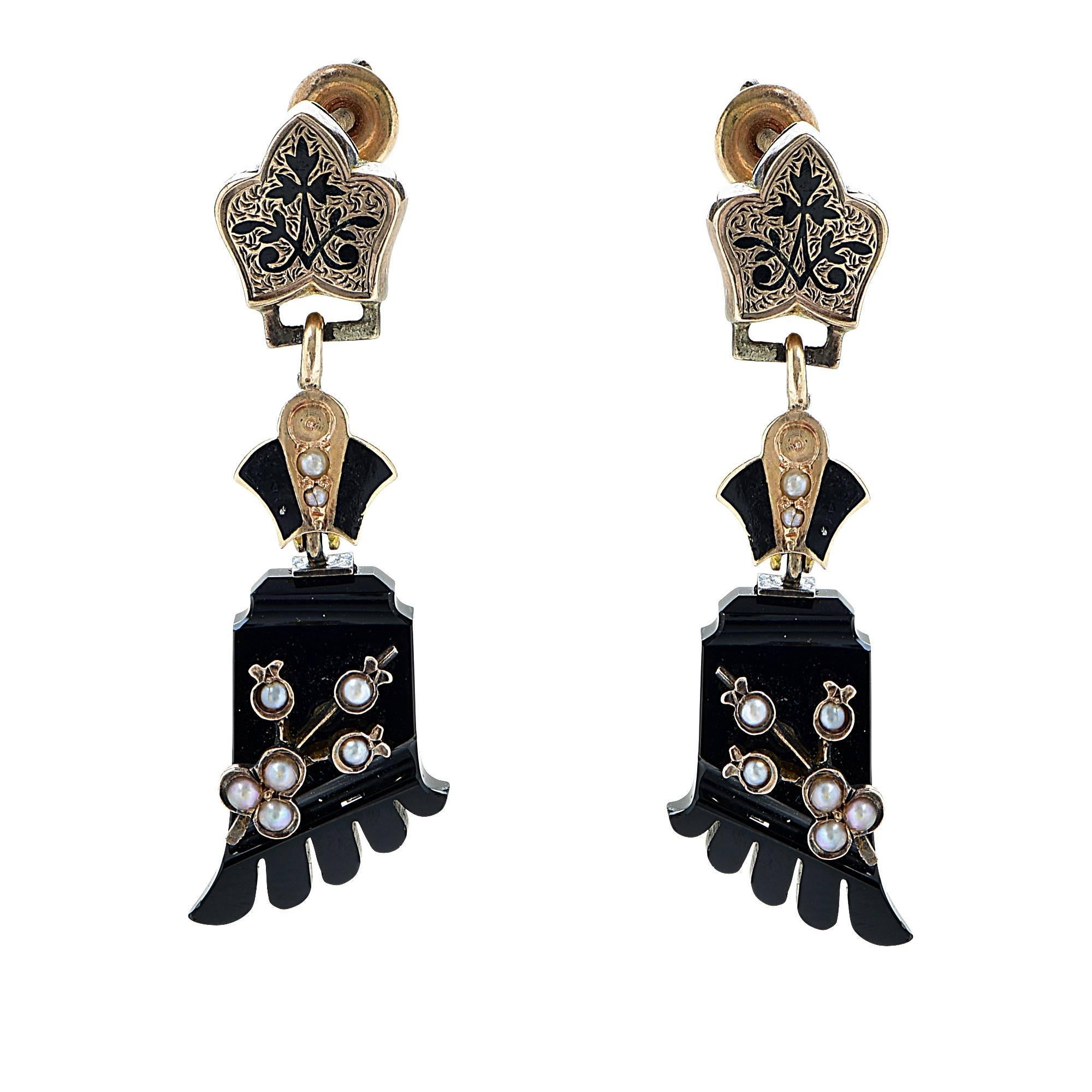 Women's Victorian Mourning Earrings and Brooch