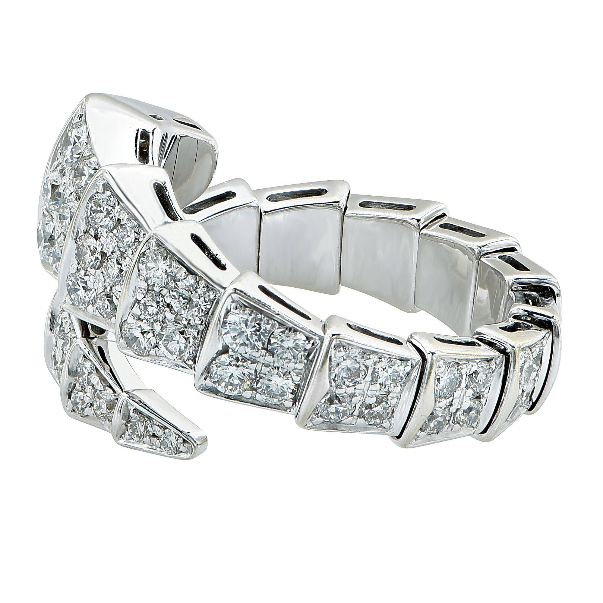 Bulgari Diamant Gold Serpenti Ring im Zustand „Hervorragend“ in Miami, FL