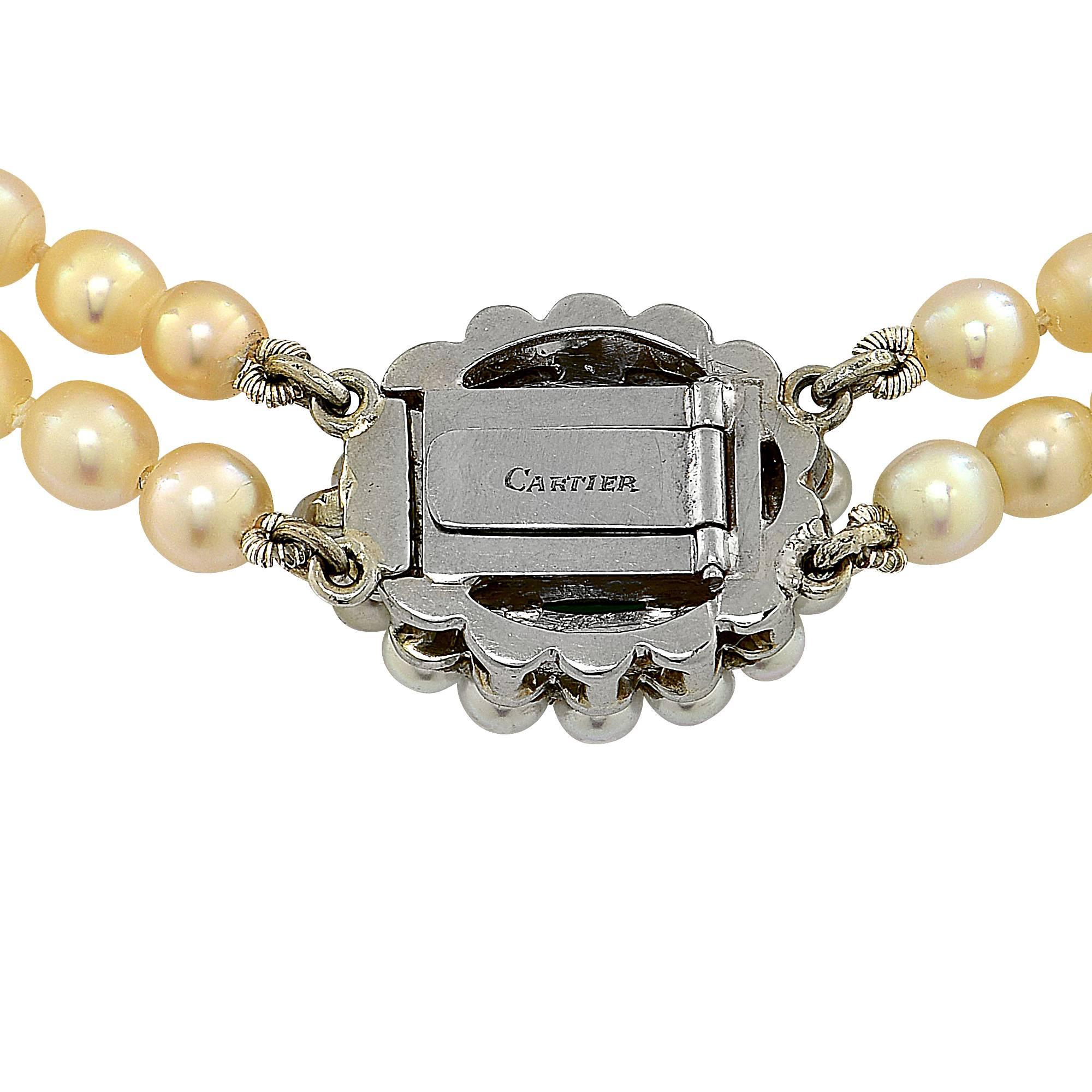 Cartier Halskette mit Naturperlen und Jade als Verschluss Damen