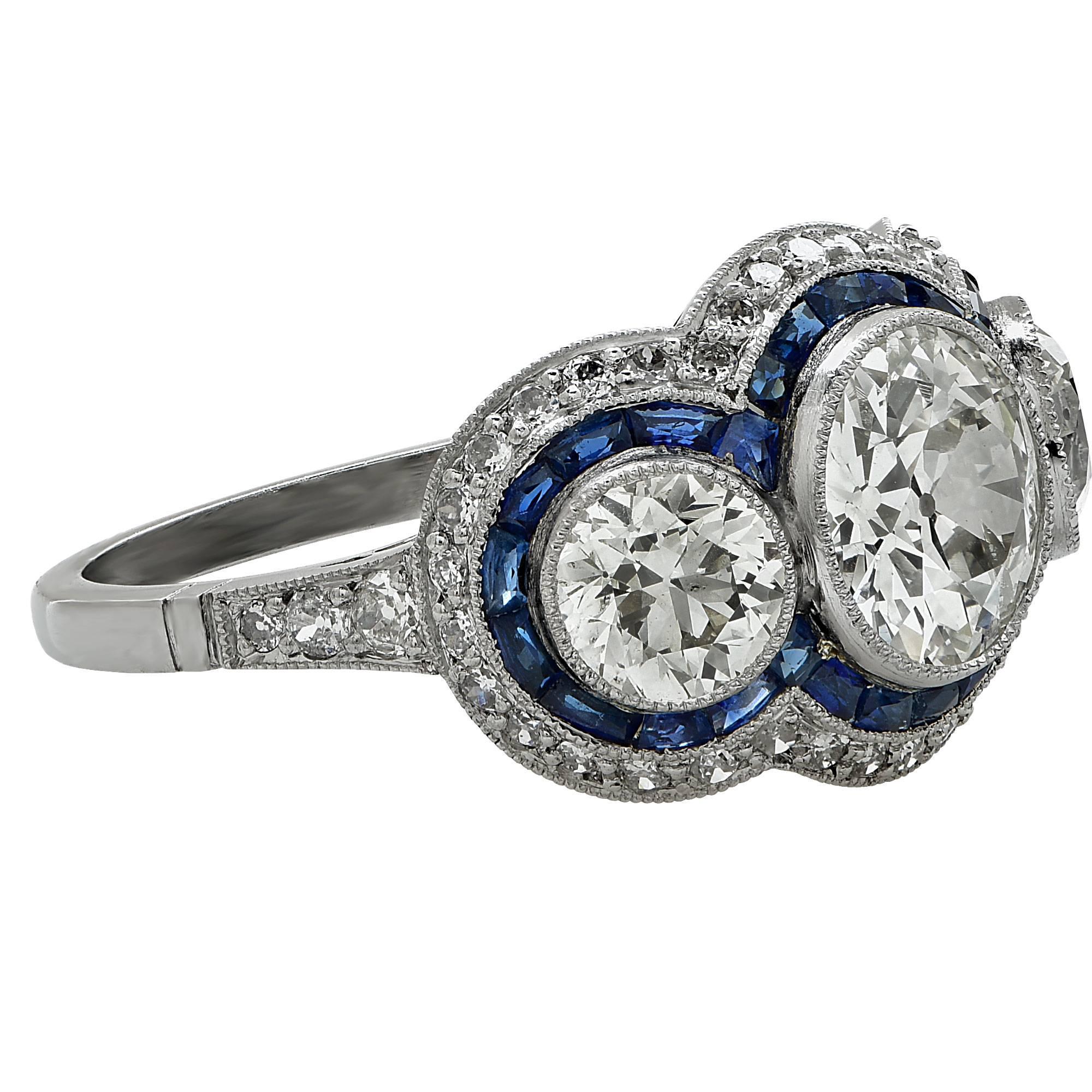 3.74 Karat Diamant Saphir Platin Drei Stein Ring im Zustand „Neu“ in Miami, FL