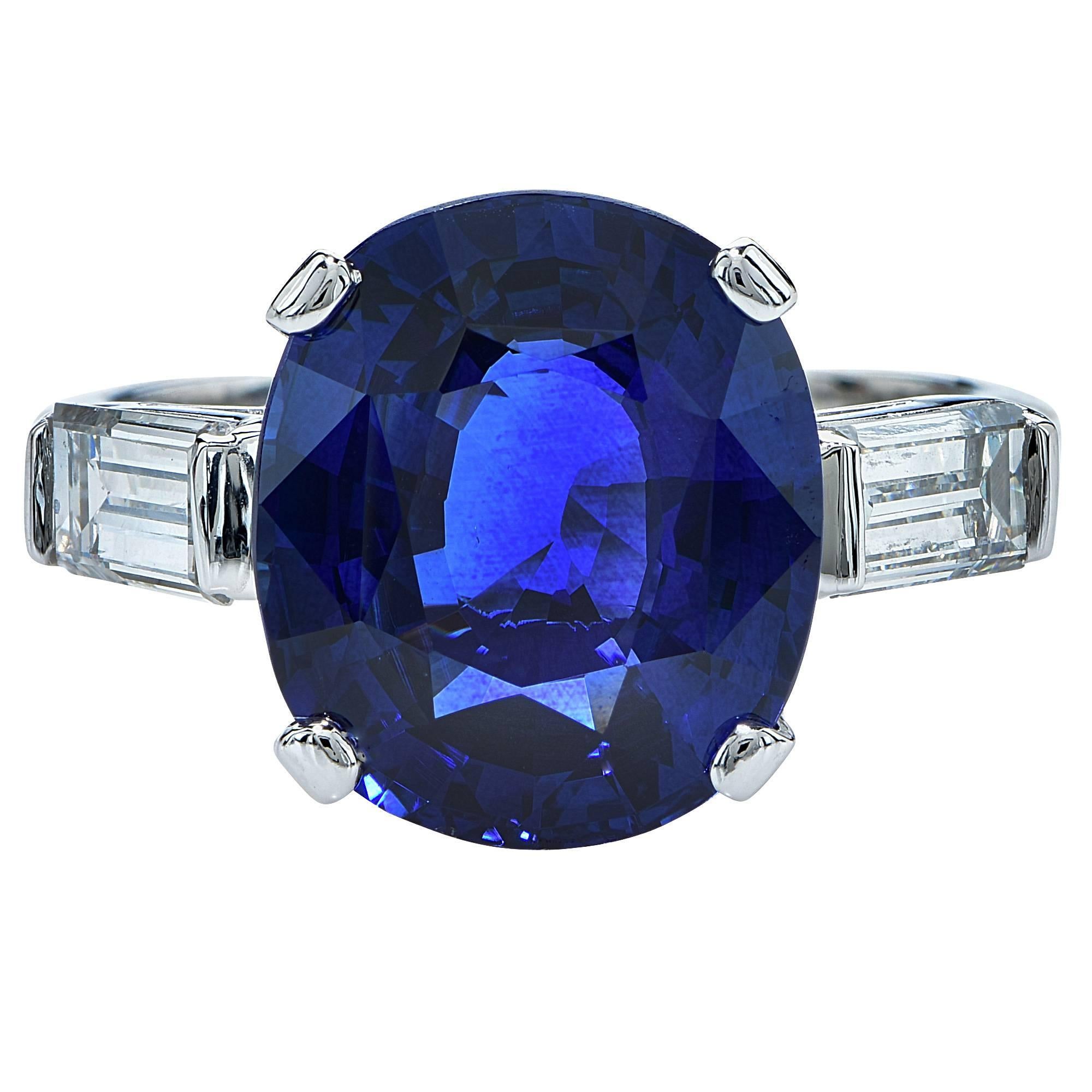 Platinum Tiffany & Co. ring set with a gorgeous 7ct royal blue cushion cut sapphire flanked by 2 straight baguettes weighing approximately .80cts F color and VS clarity.

Ring size: 6
Metal weight: 7.47 grams

This gorgeous Tiffany & Co.