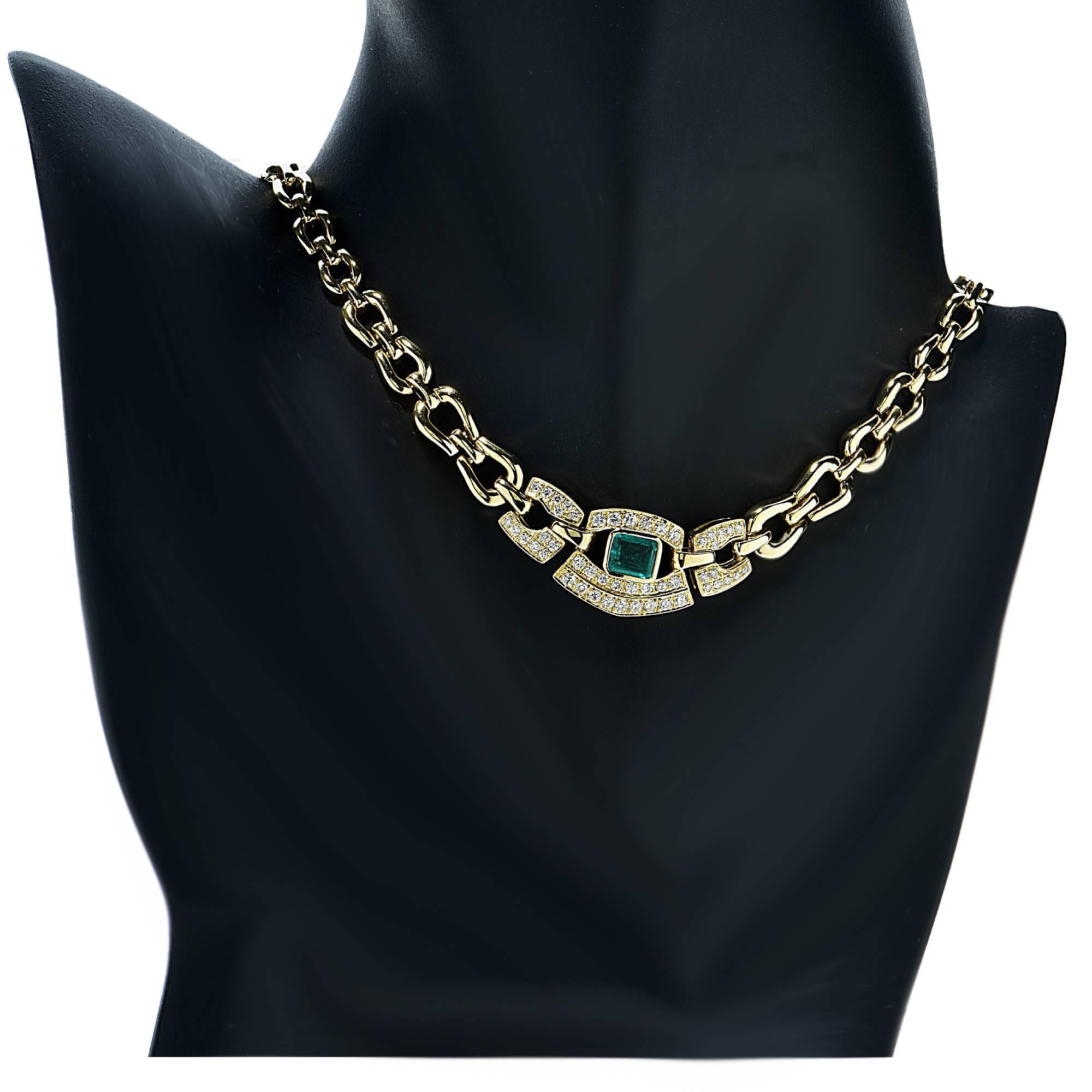 1.5 Carat Emerald .90 Carats Diamond Gold Necklace In Excellent Condition In Miami, FL