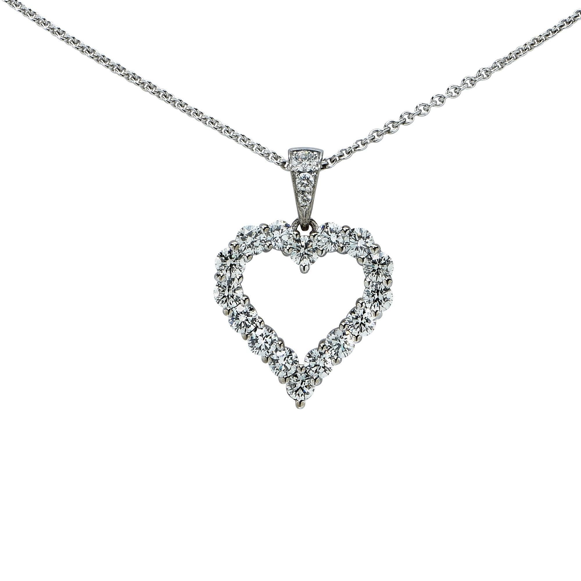 Graff Platin Herz Halskette mit 19 runden Diamanten im Brillantschliff mit einem Gewicht von 1ct F Farbe und VS Klarheit. 

Es ist 16 Zoll lang mit einem Sprungring Option auf 18 Zoll getragen werden. 
Es ist als Platin gestempelt und geprüft. 
Das