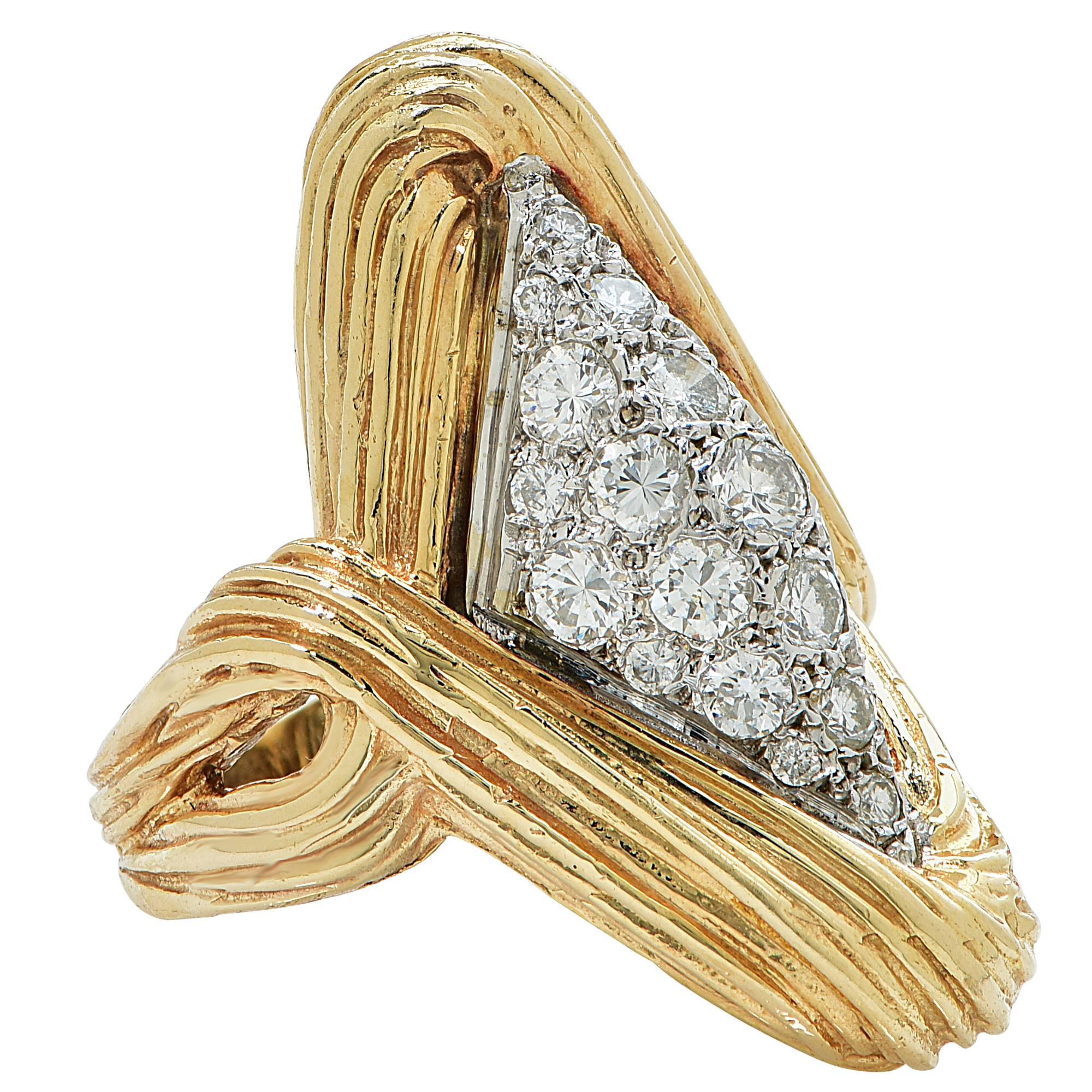 1970s Sculptural Diamond Two Color Gold Ring In Excellent Condition In Miami, FL