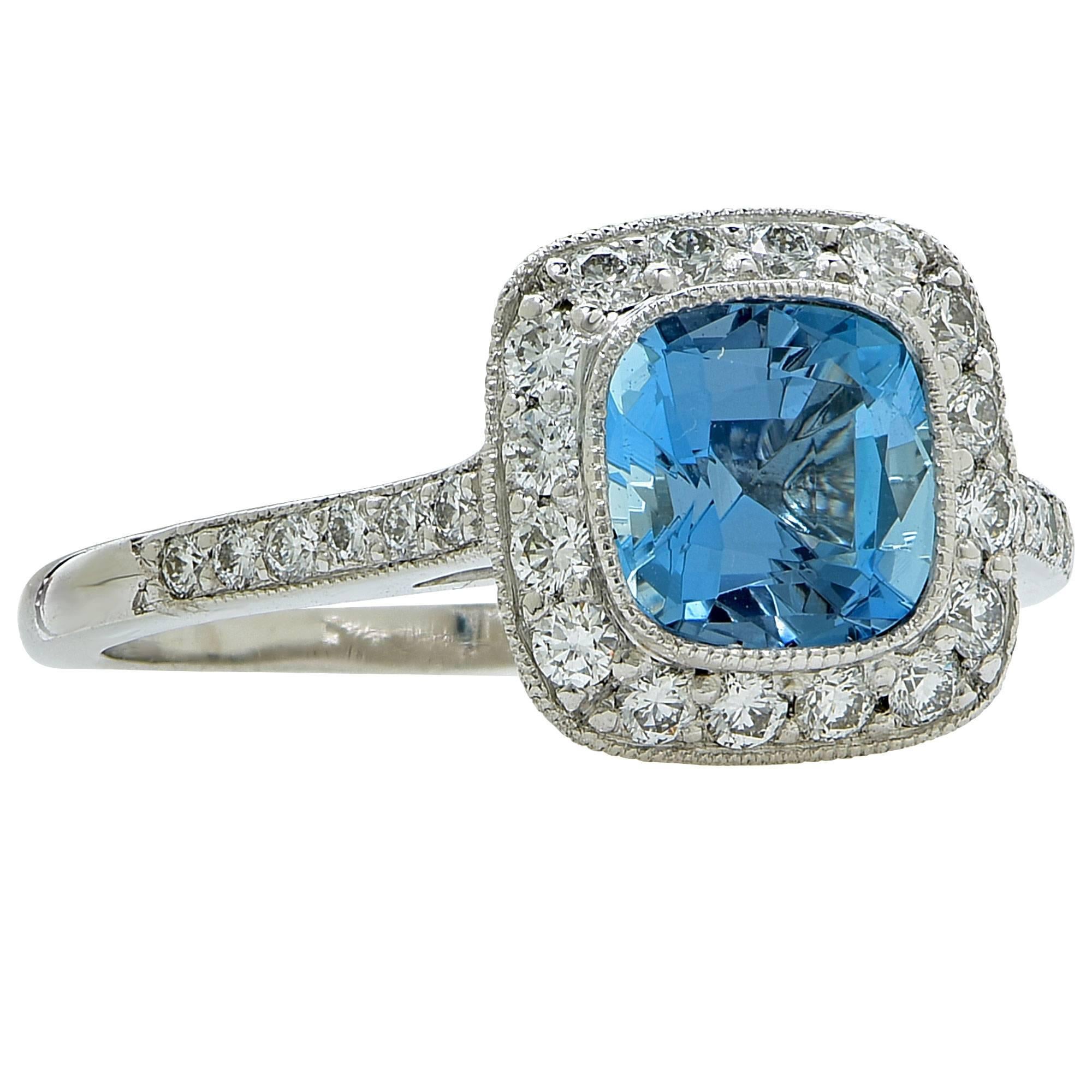 Tiffany & Co. Aquamarine Diamond Platinum Ring In Excellent Condition In Miami, FL