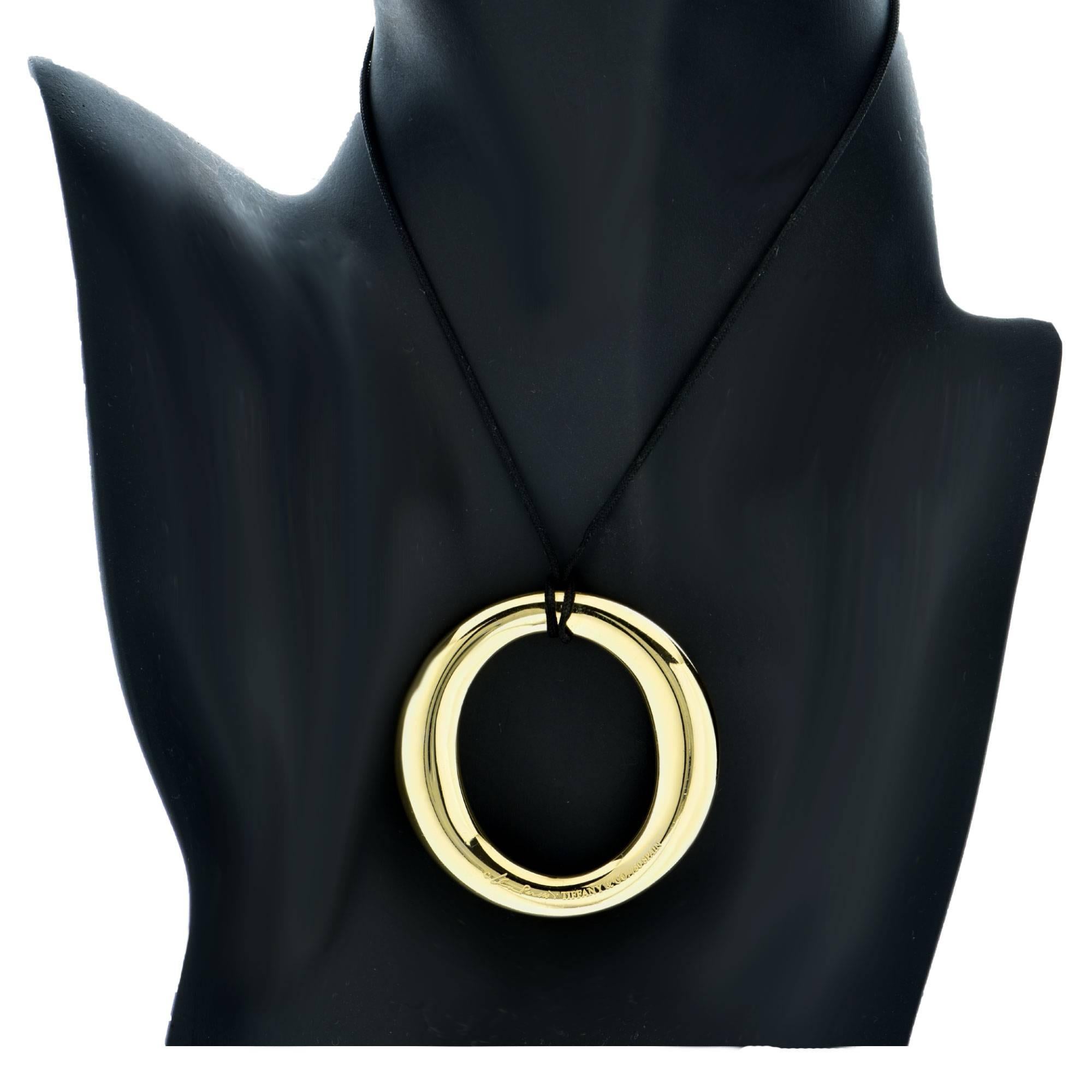 18k yellow gold Tiffany & Co. Paloma Picasso necklace.

It is stamped and tested as 18k gold.
The metal weight is 14.30 grams.

This gold necklace is accompanied by a retail appraisal performed by a GIA Graduate Gemologist.
