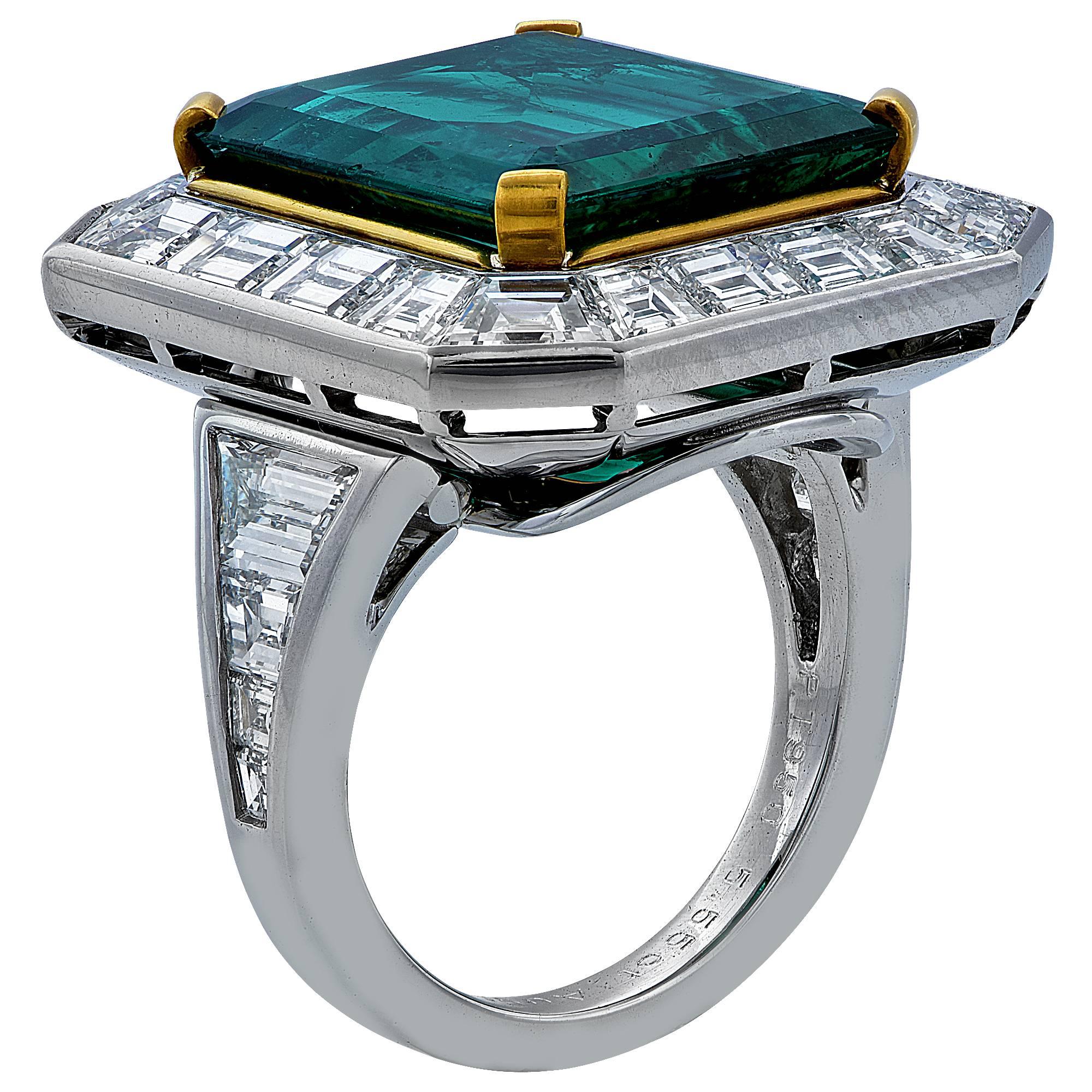 Spectacular 10.10 Carat Emerald Diamond and Platinum Ring In New Condition In Miami, FL