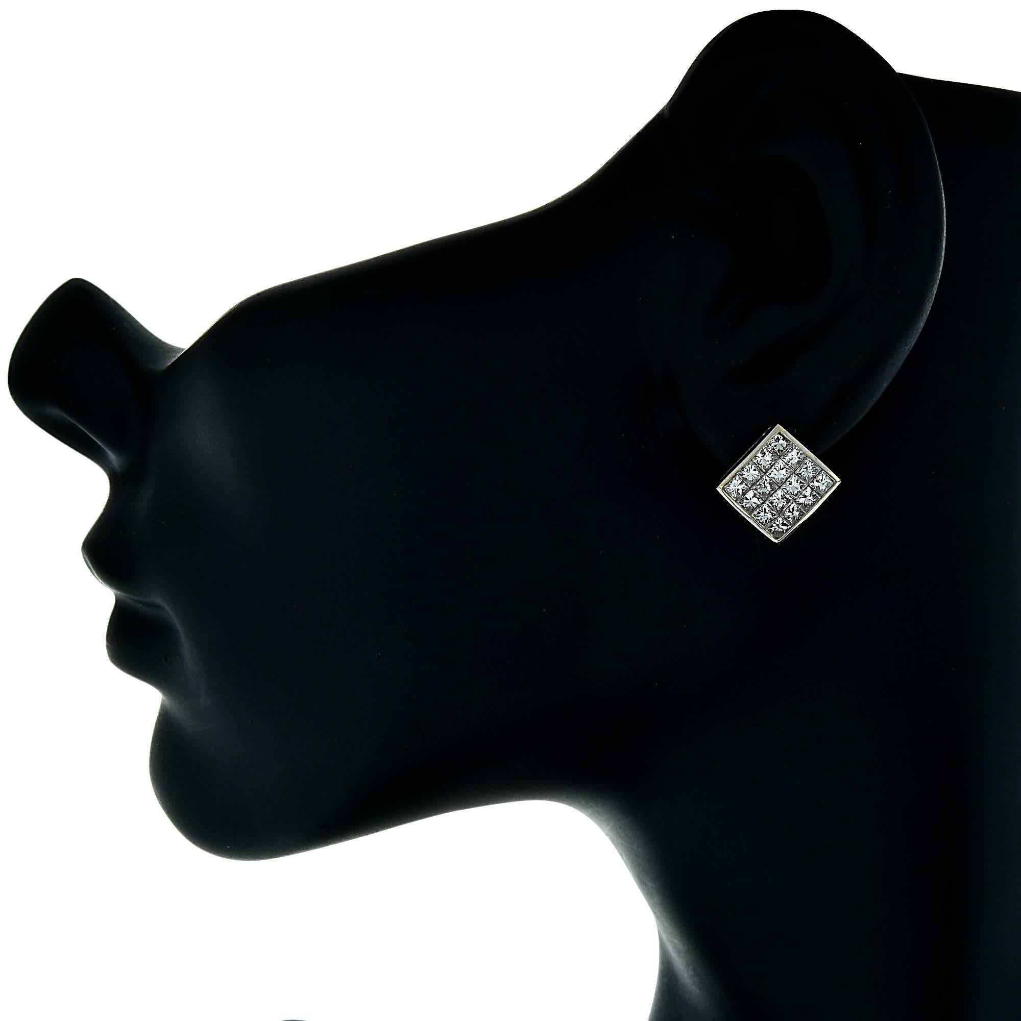 3.20 Carat Diamond Stud Earrings In Excellent Condition In Miami, FL