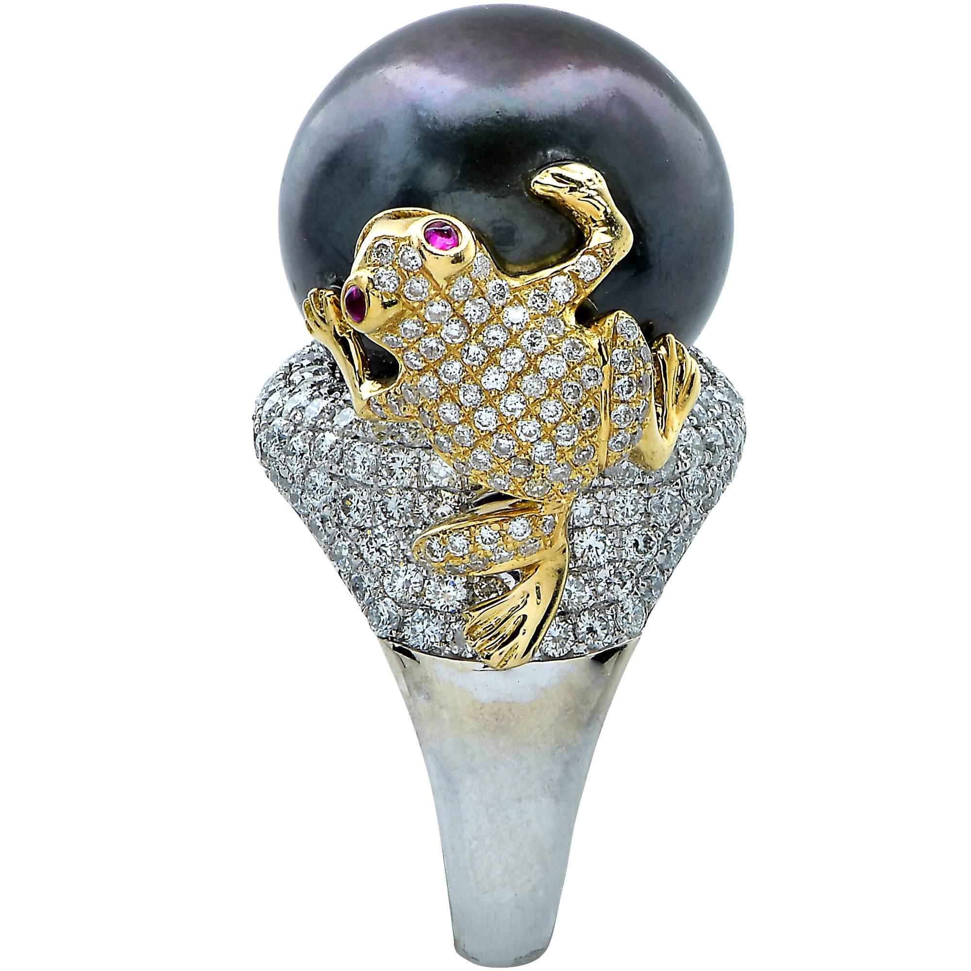Unique Tahitian Pearl Ring with Diamond Pave Frogs 3