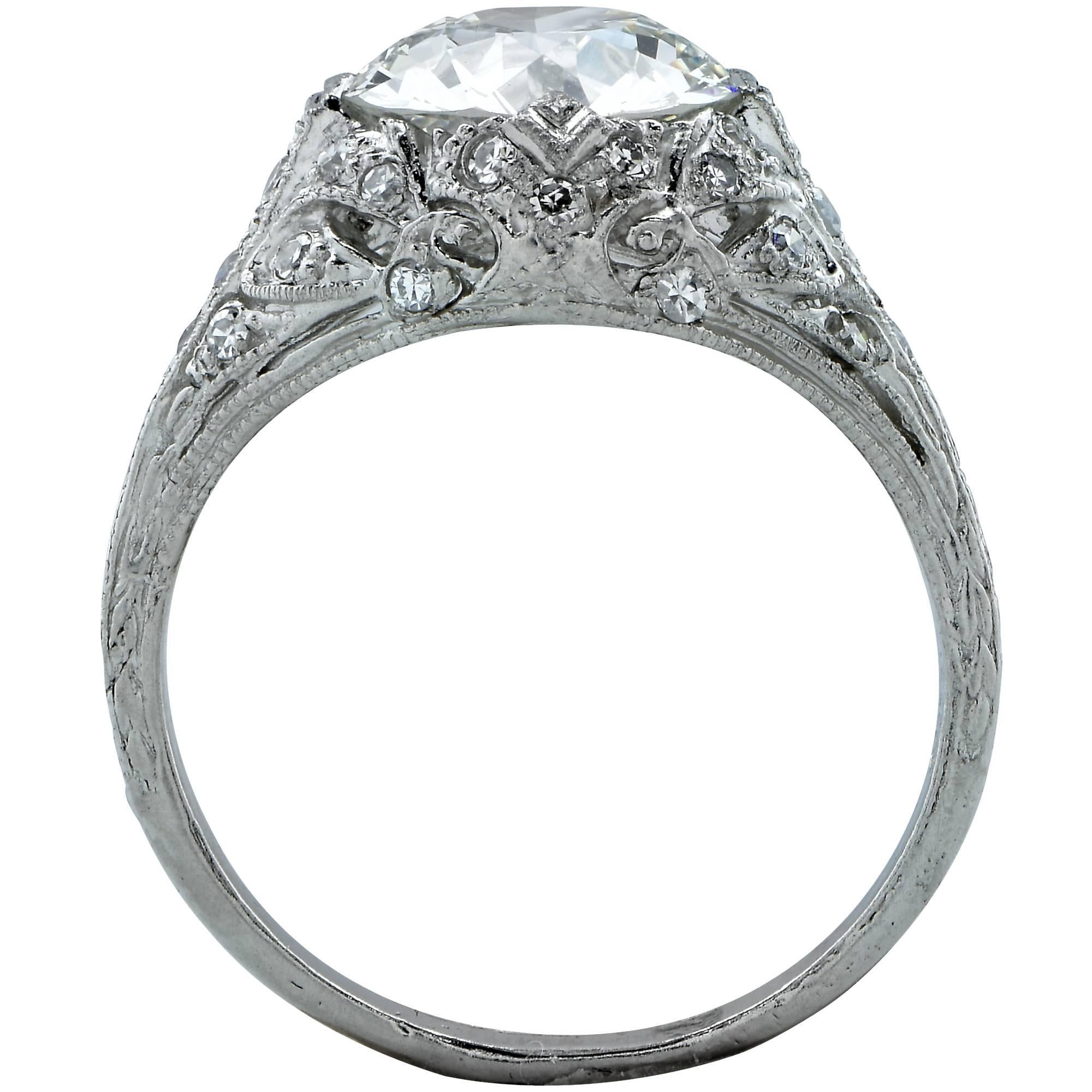GIA Graded 2 Carat Art Deco Diamond Ring In Excellent Condition In Miami, FL