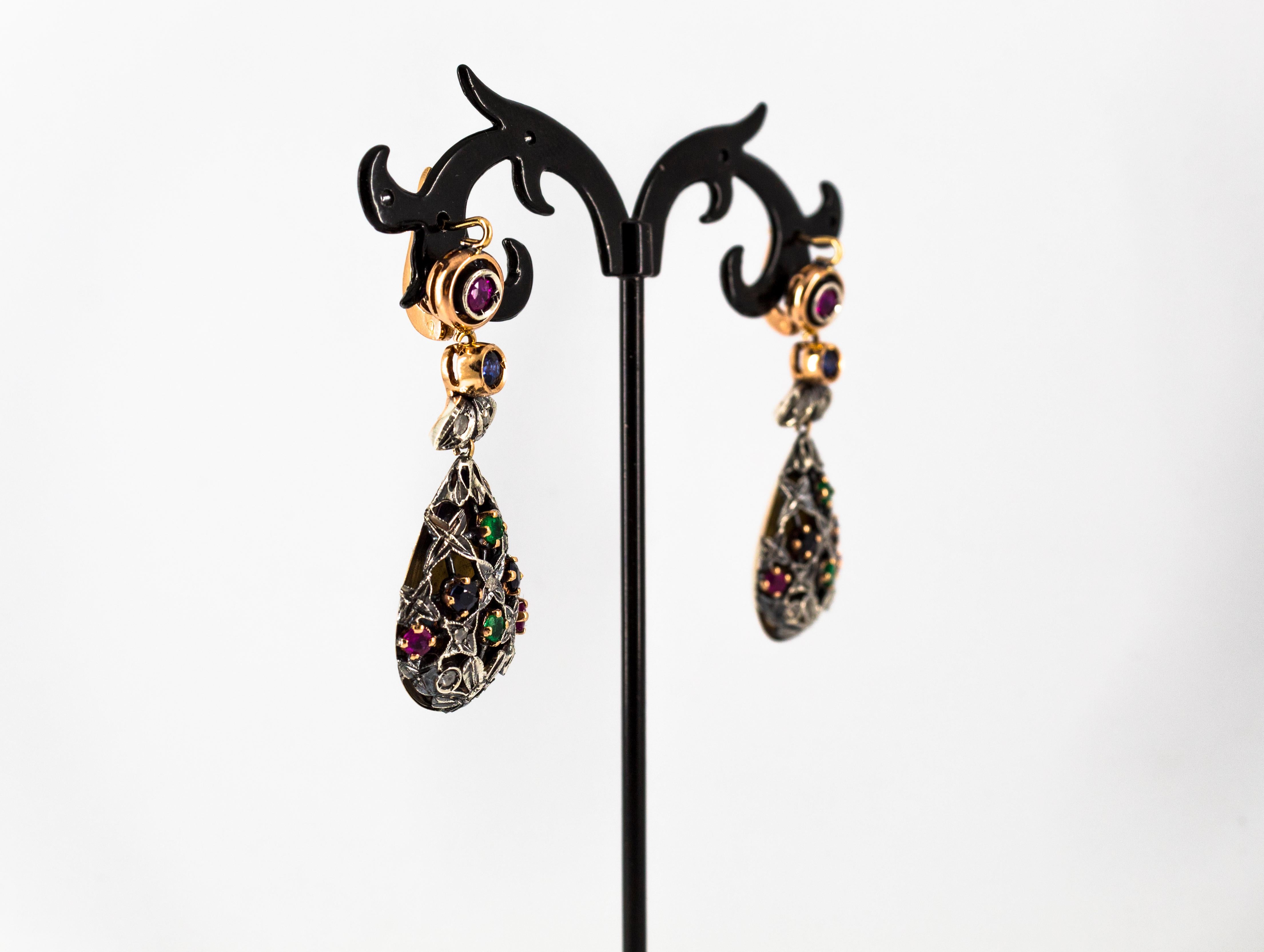 Boucles d'oreilles en goutte de style Art nouveau en or jaune, émeraude, rubis, saphir et diamant blanc en vente 2