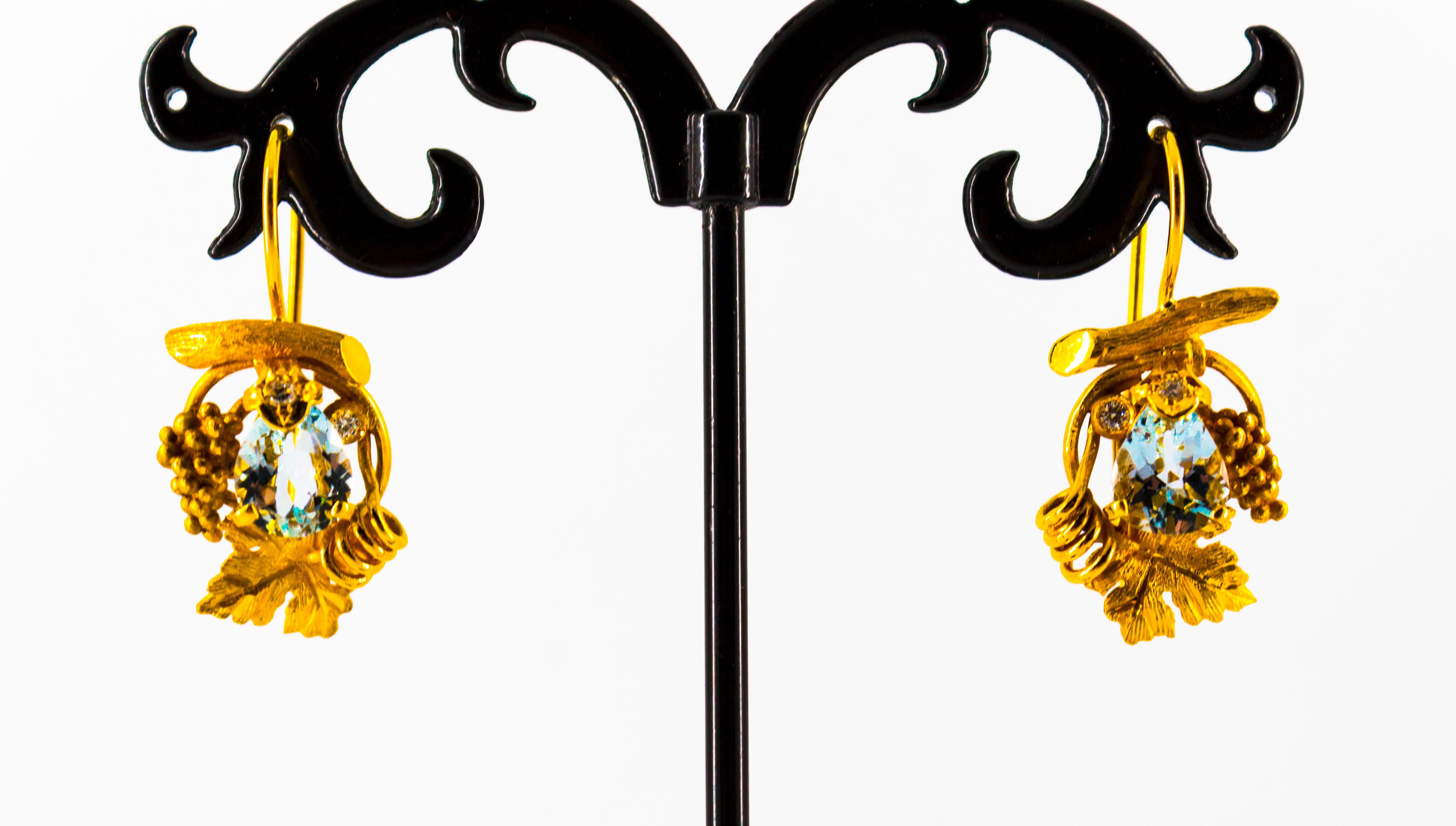 Orecchini a leva in oro giallo con diamante bianco e acquamarina in stile Art Nouveau in vendita 3