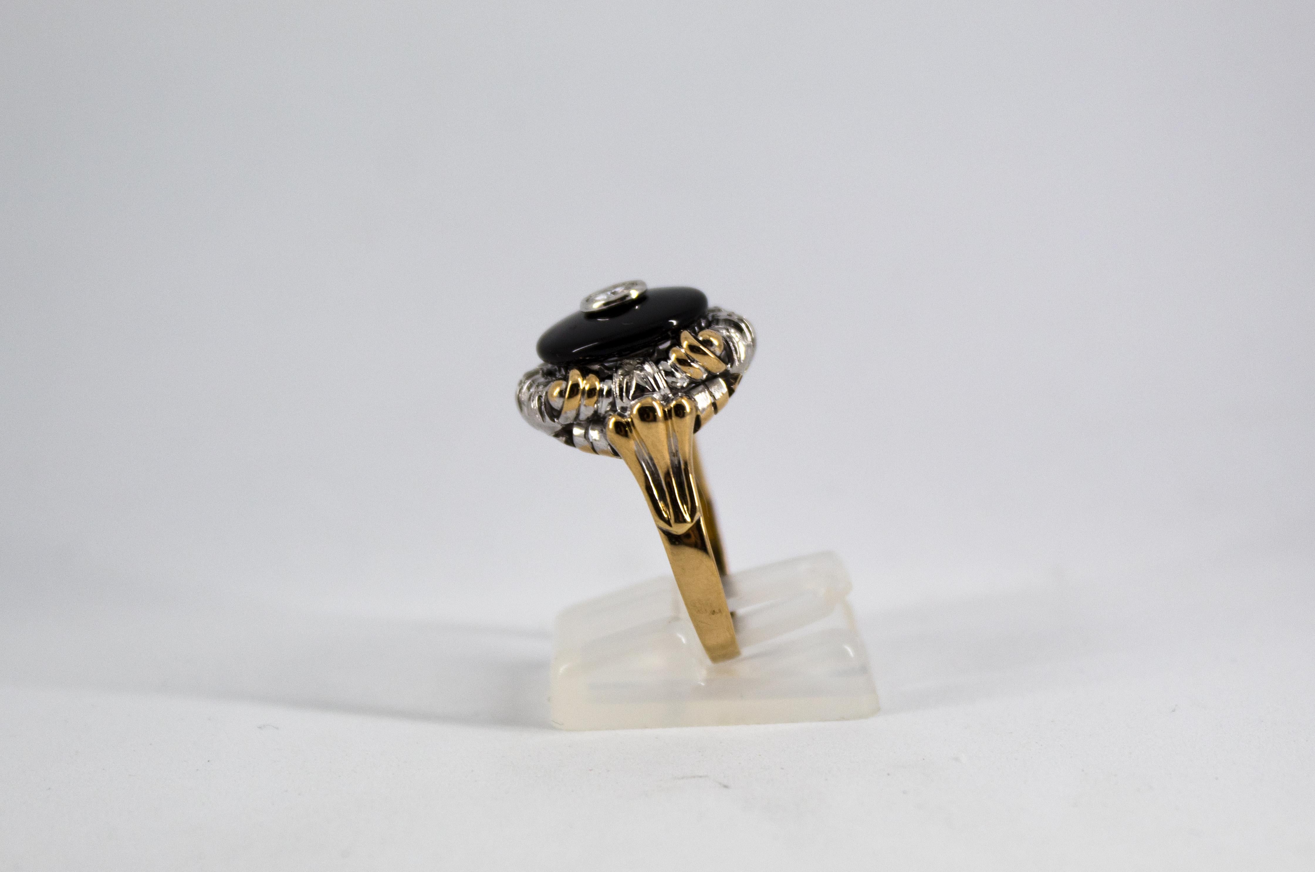 Renaissance Style 0.20 Carat White Diamond Onyx Yellow Gold Cocktail Ring In New Condition In Naples, IT