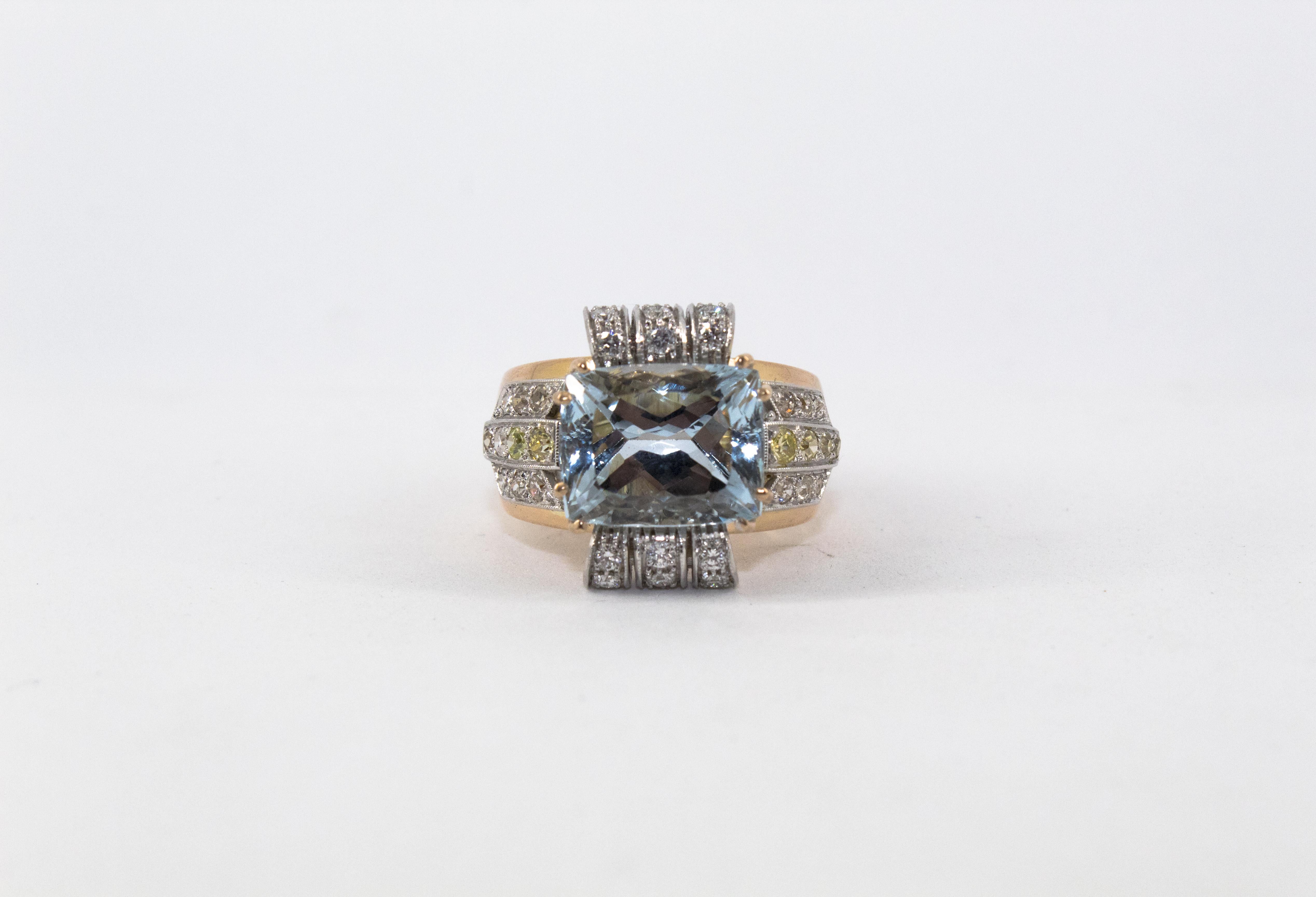 Art Deco Style 7.18 Carat Aquamarine 0.94 Carat Diamond Yellow Gold Ring For Sale 4