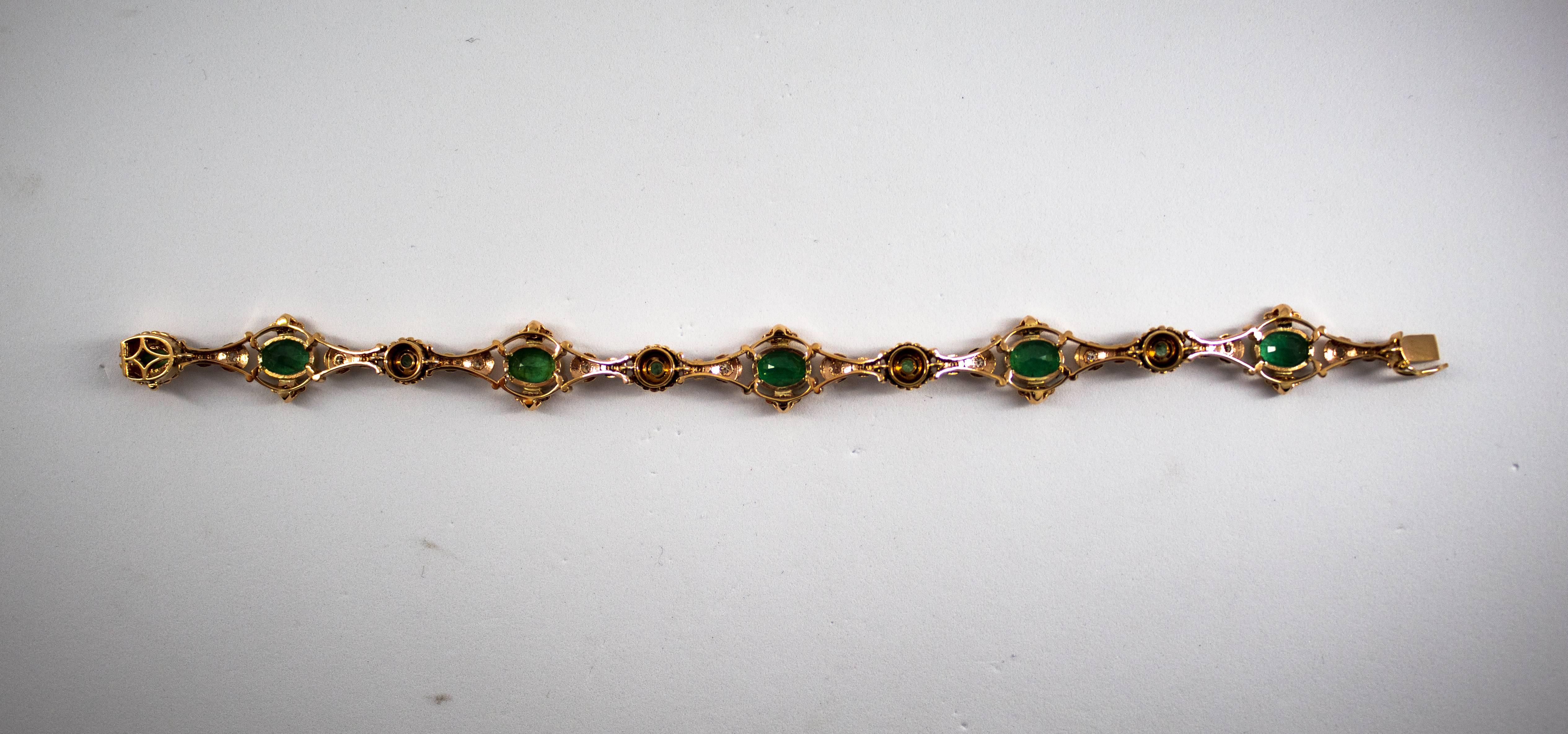 Women's or Men's Renaissance 5.70 Carat Emerald 0.50 Carat White Diamond Yellow Gold Bracelet