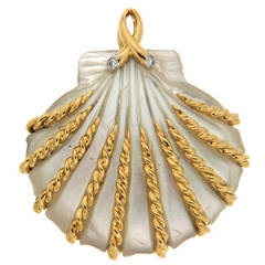 Hand Carved Mother of Pearl Sea Shell Gold Pendant 1