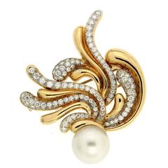 Flaming Pearl Brooch with diamonds