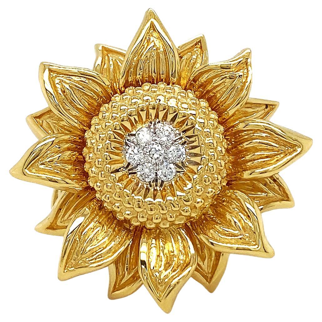 18K Yellow Gold Sunflower Diamond Ring For Sale