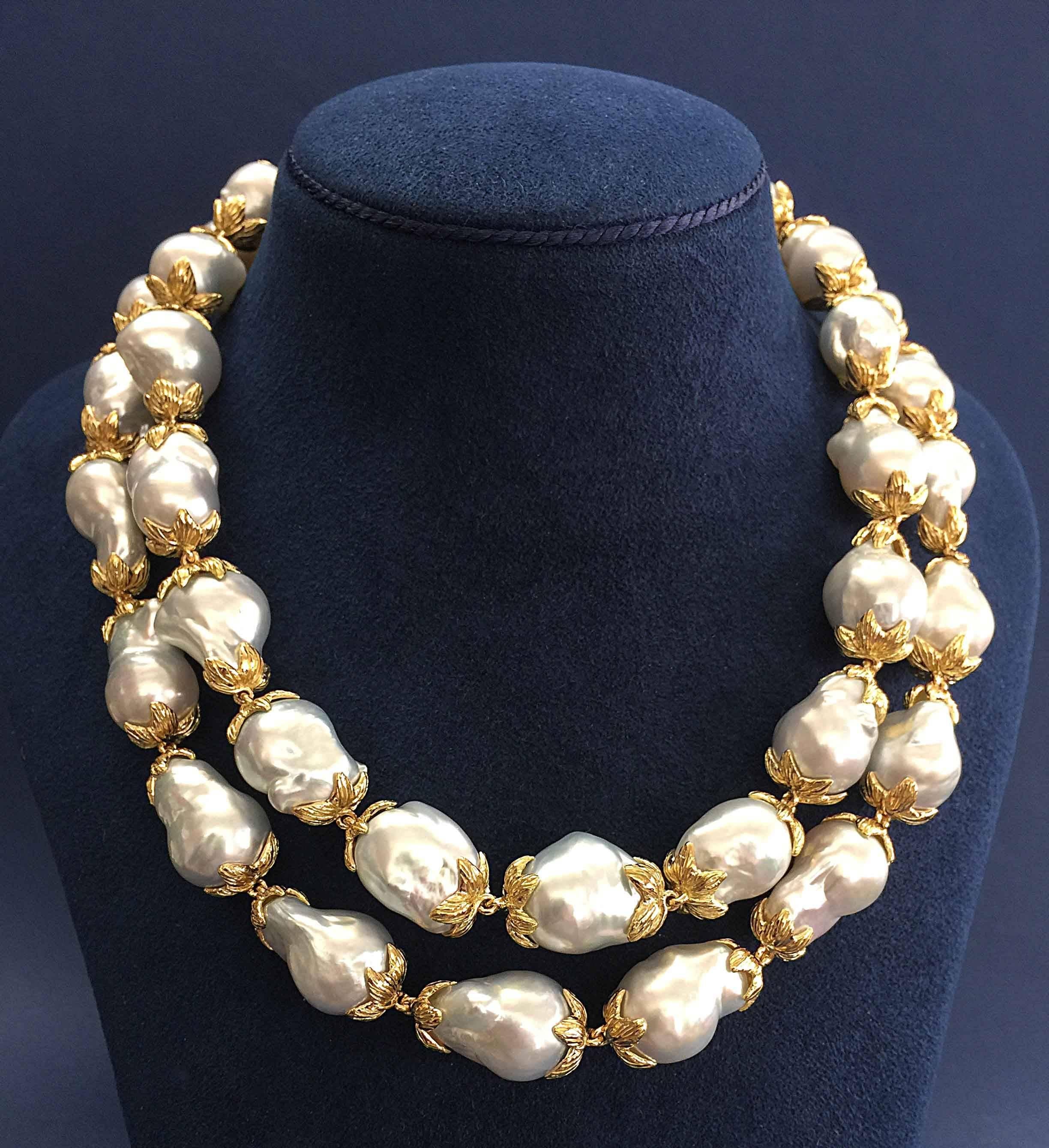 South Sea Pearl Gold Leaf Necklace In New Condition In New York, NY