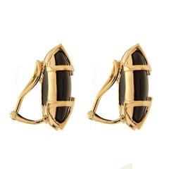 Boucles d'oreilles rondes en jade noir à motif de croix croisée