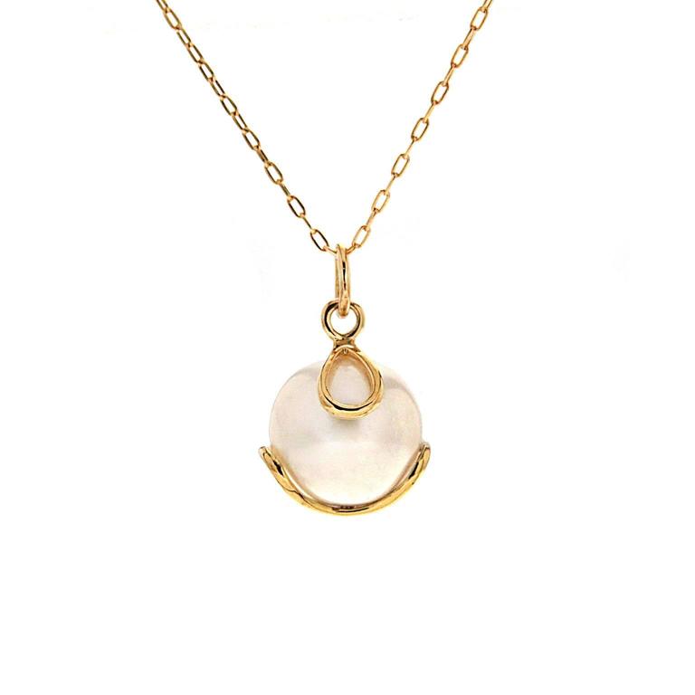 Carina Pendant Fresh Water Pearl Gold Necklace For Sale at 1stdibs