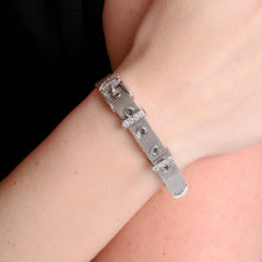 Bracciale italiano in oro bianco 14k a maglia con fibbia di diamanti, intorno al 1970