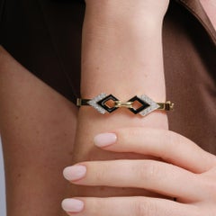 Bracelet rigide « Estate » de David Webb, en émail noir géométrique et diamants