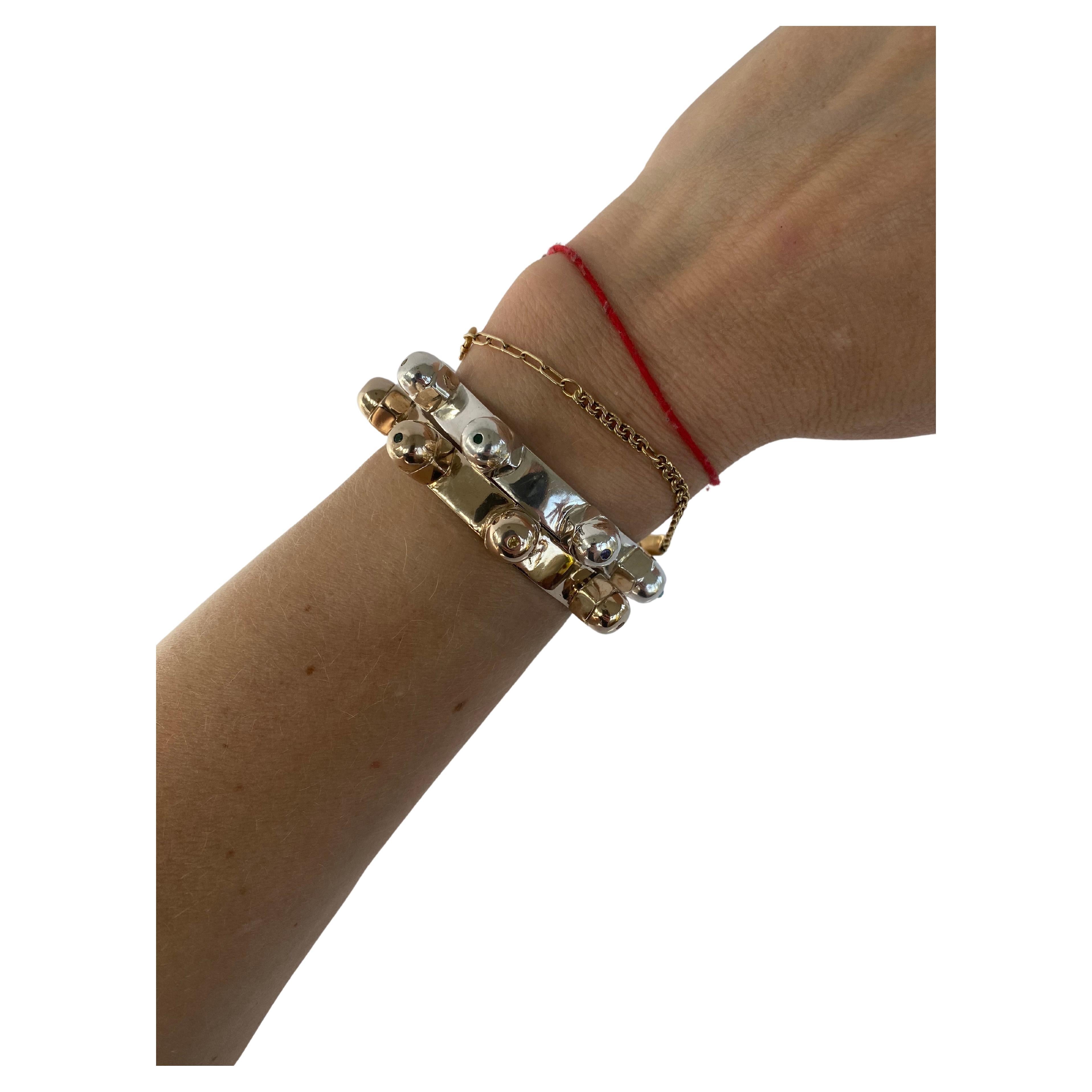 Ensemble de deux bracelets de manchette arc-en-ciel en argent, bronze, diamants blancs et émeraudes Chakra en vente