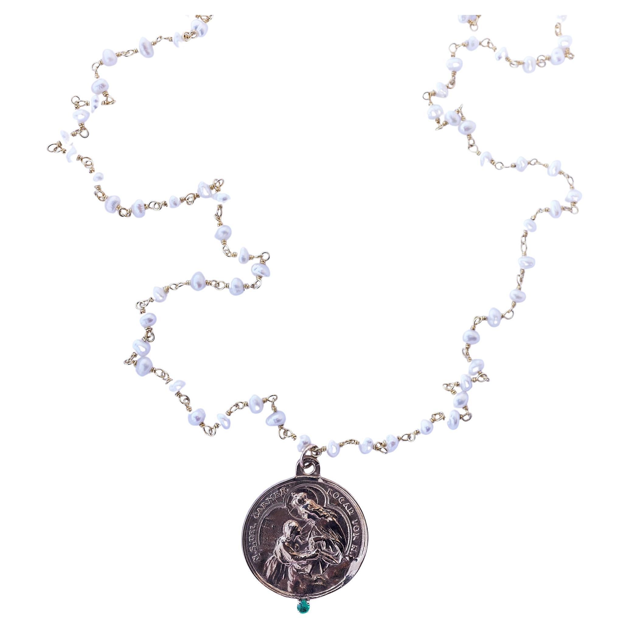 Chaîne collier en perles d'émeraudes blanches et de perles de la Vierge Marie J Dauphin