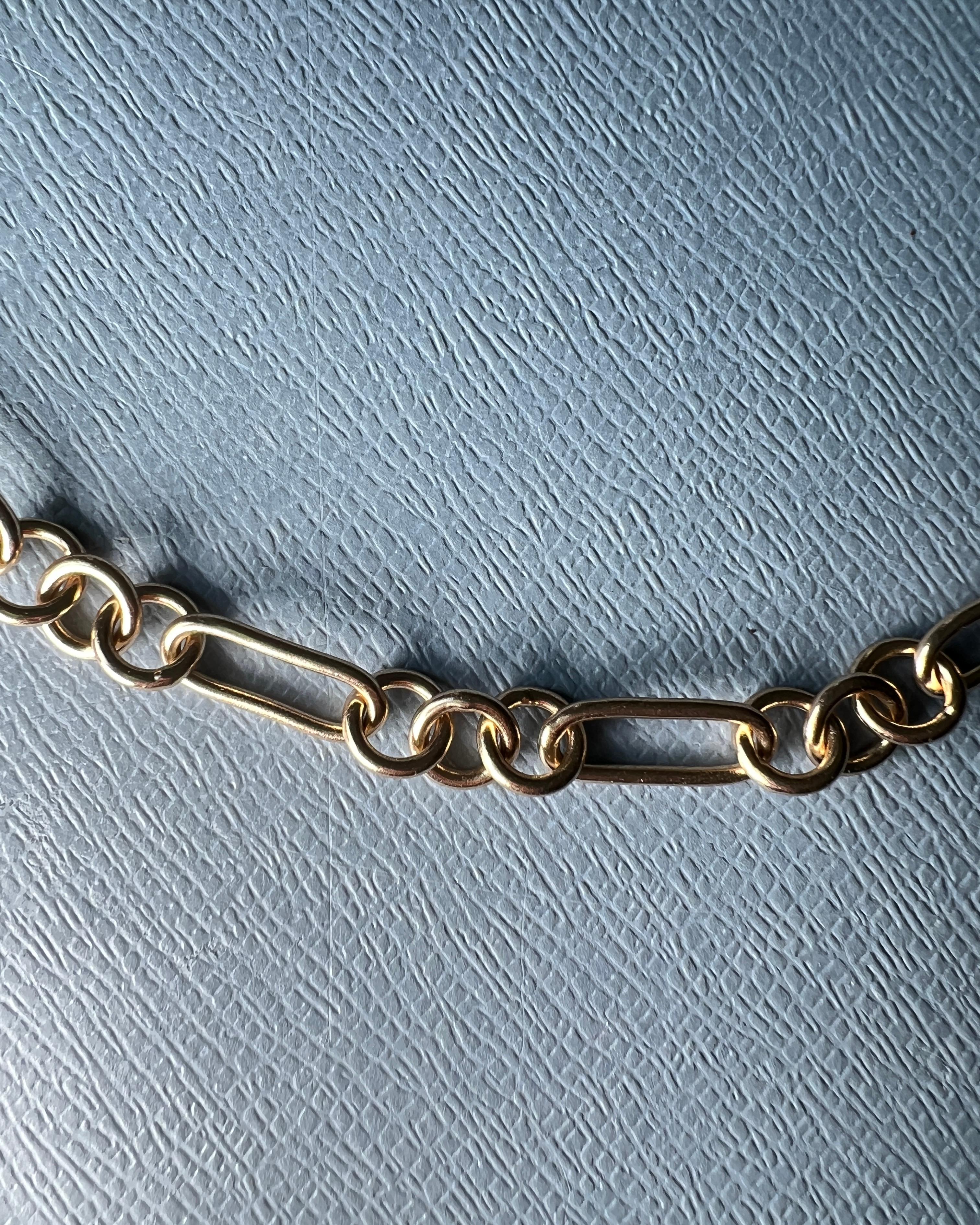 Collana a catena Choker con placca d'oro in vendita 1
