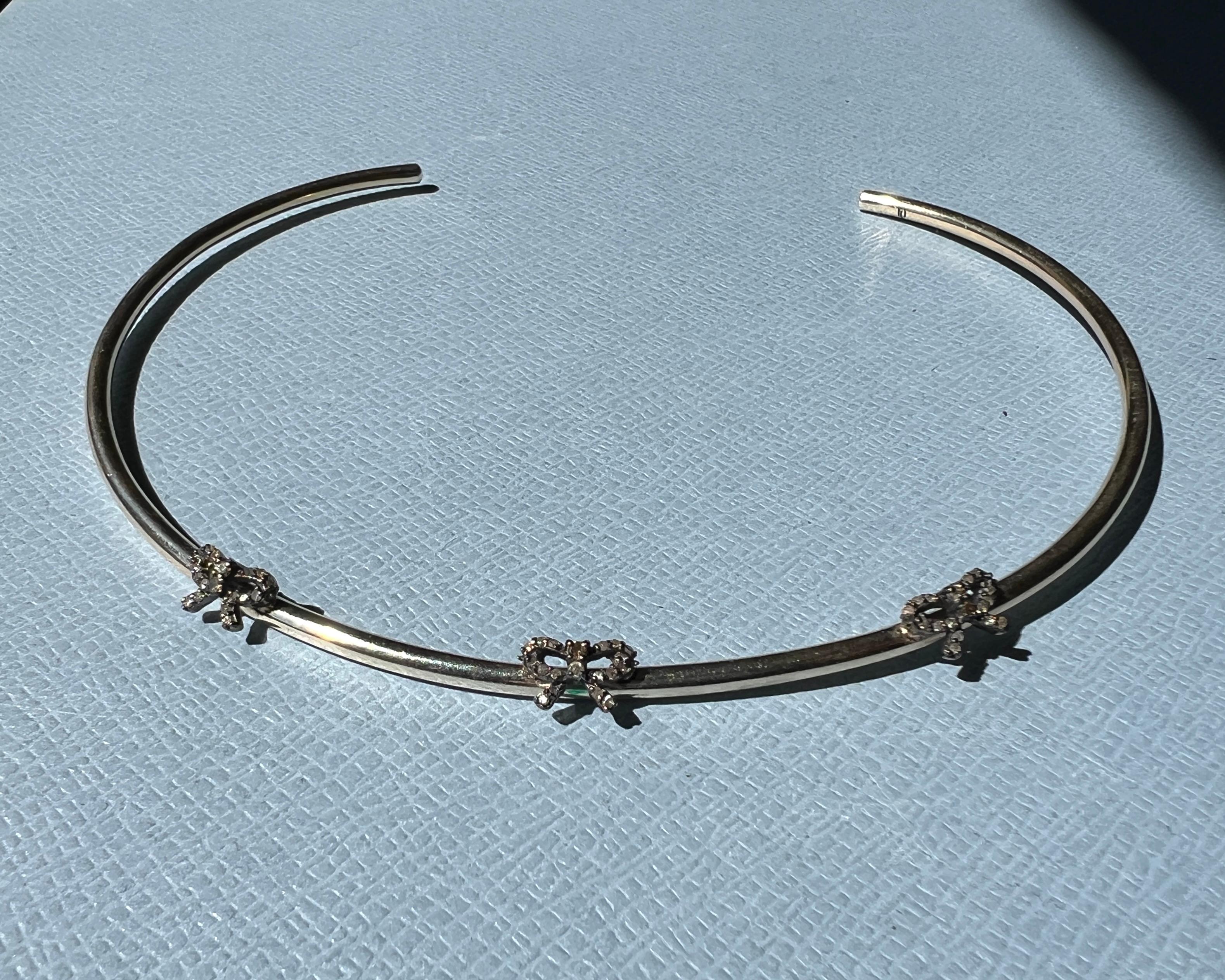 Donna Collana con fiocco di diamanti in vendita
