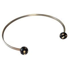 Collier à bague en forme de sphère en diamant noir