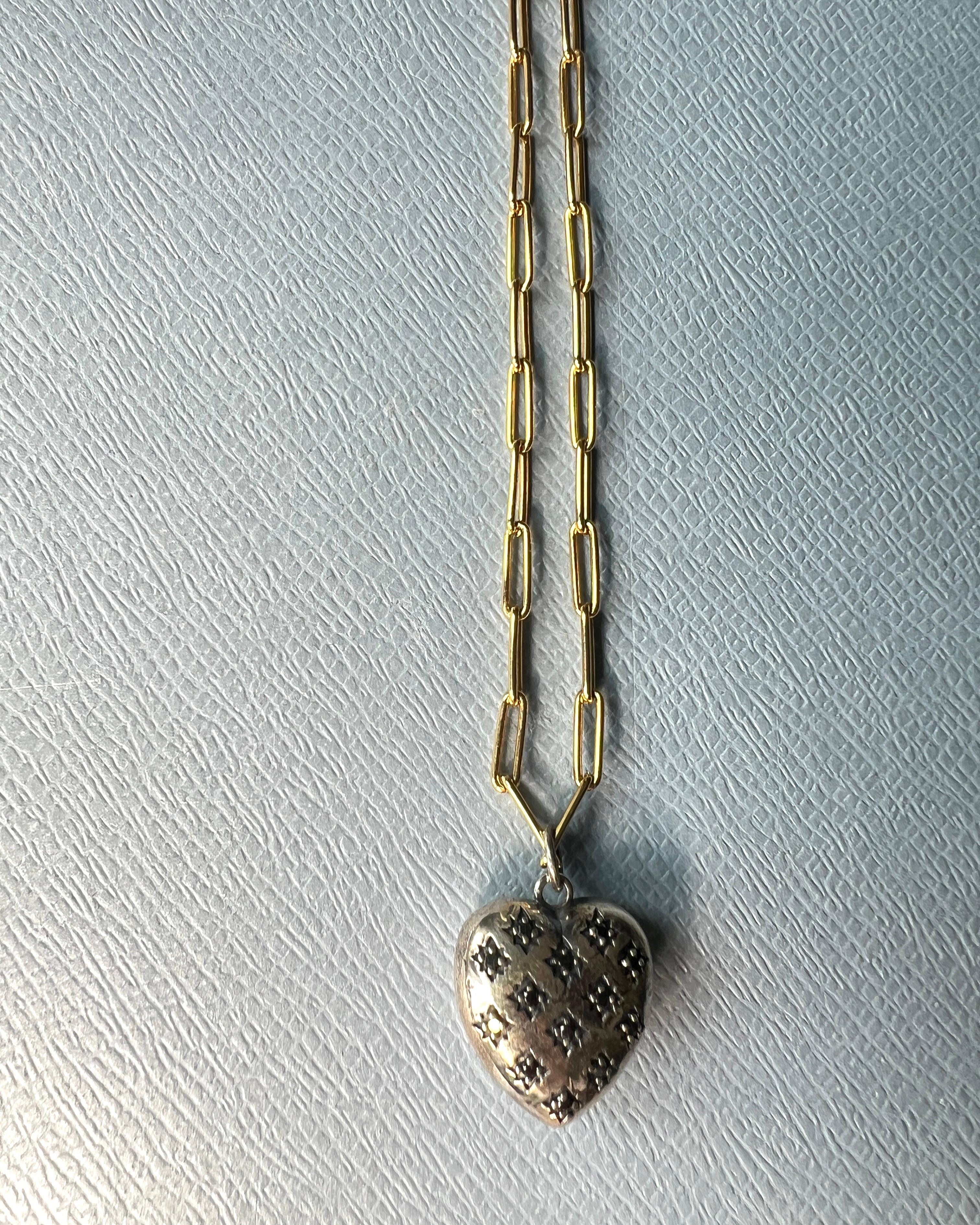 Pendentif en forme de cœur en diamant noir Collier à chaîne en argent en vente 2