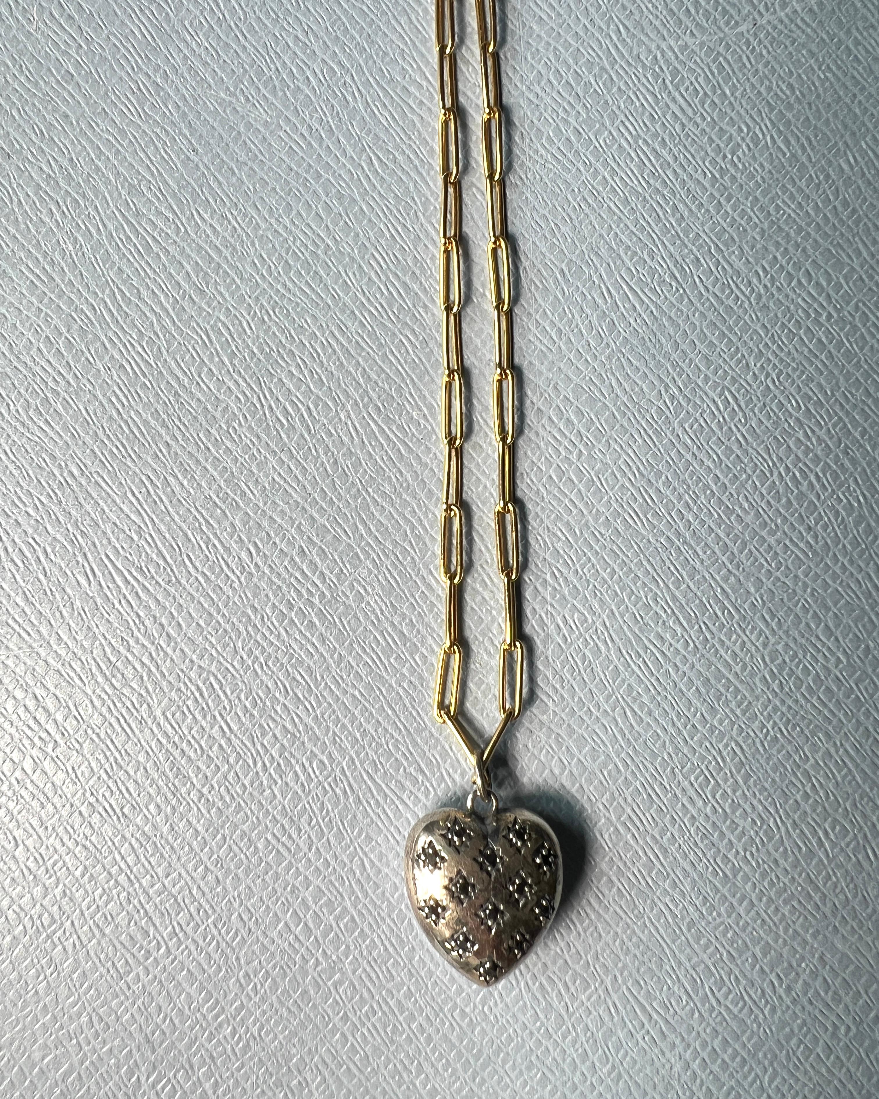Pendentif en forme de cœur en diamant noir Collier à chaîne en argent Pour femmes en vente